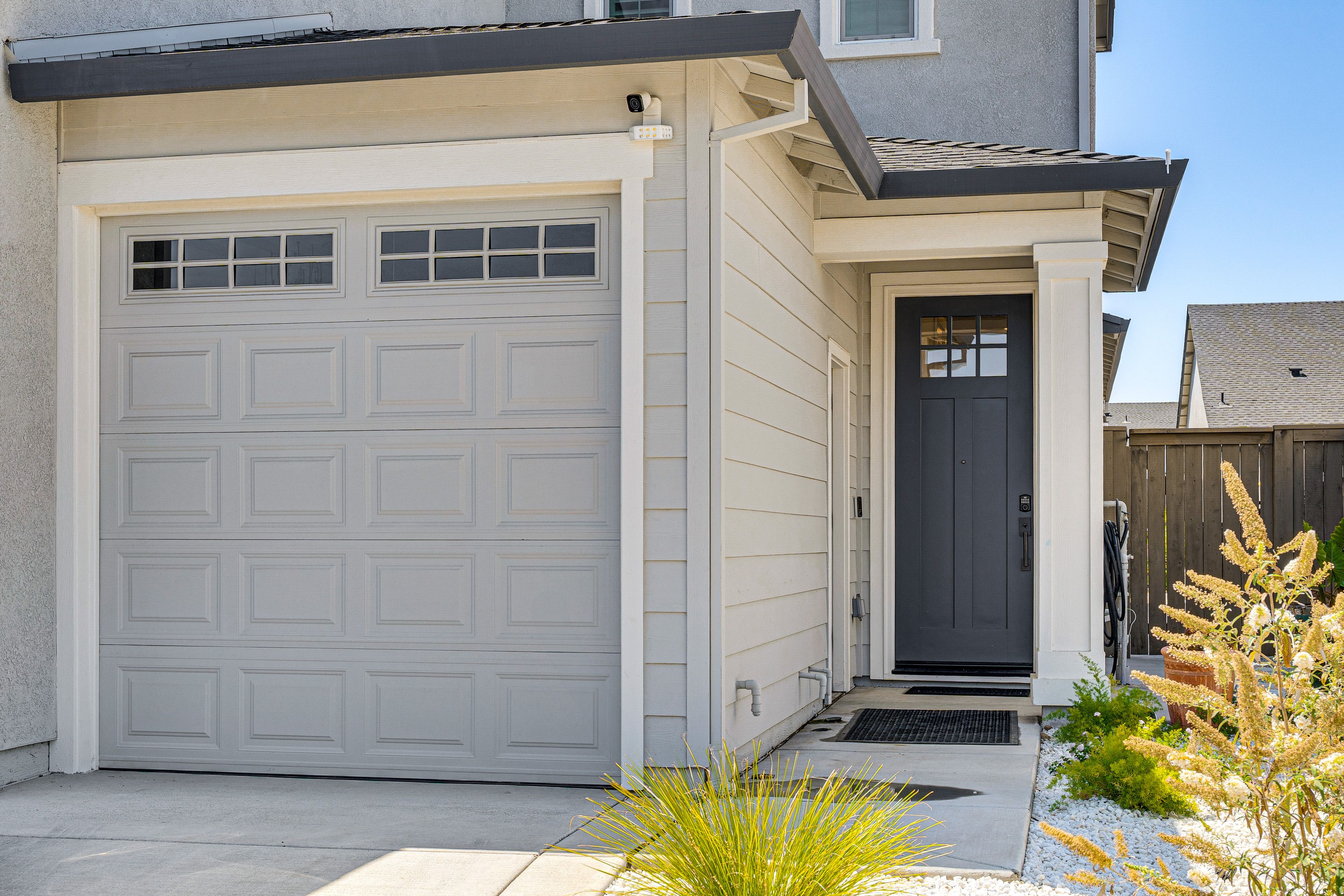 Parking | Street Parking (2 Vehicles)