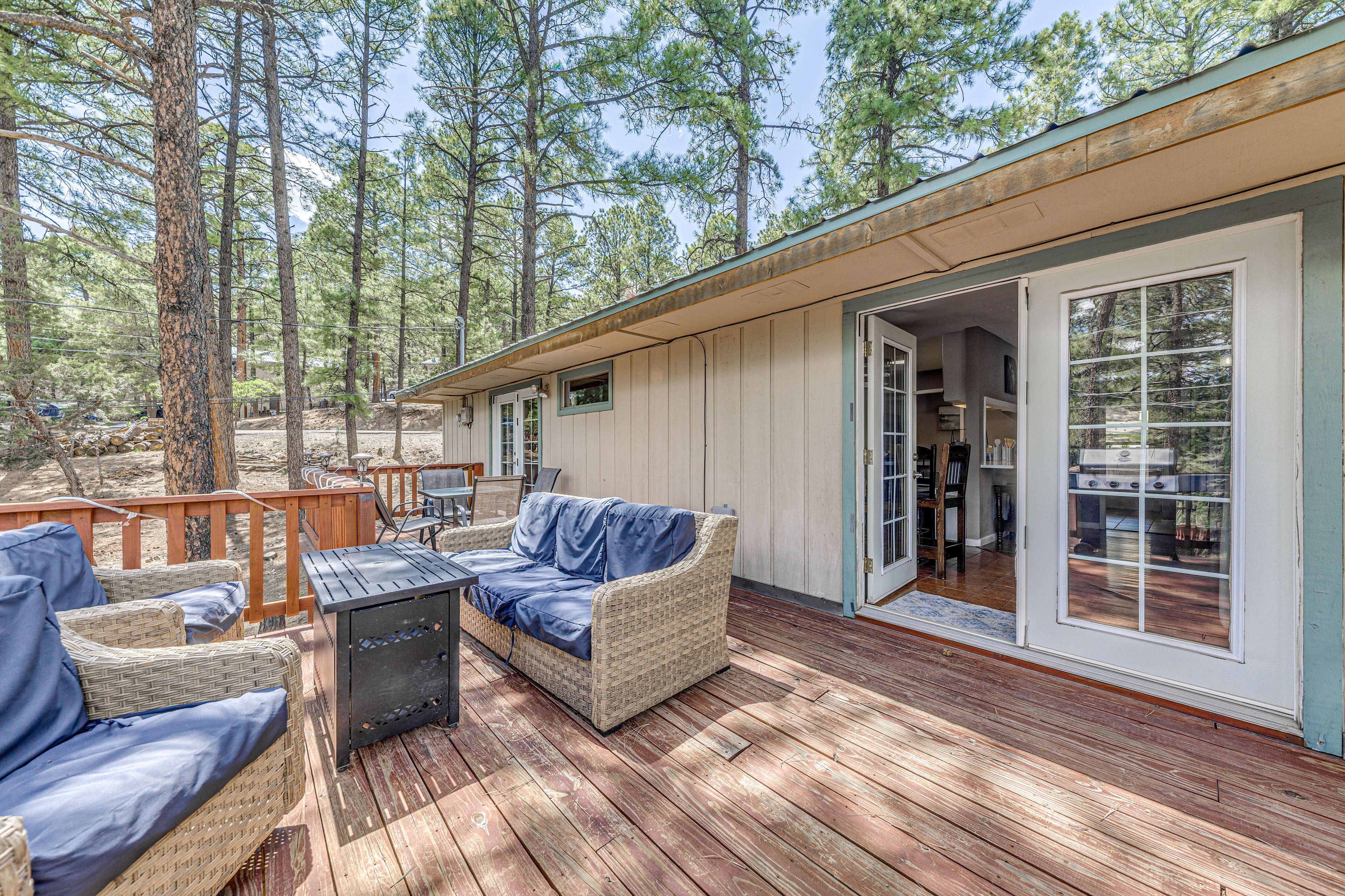 Private Deck | Fire Pit | Outdoor Seating