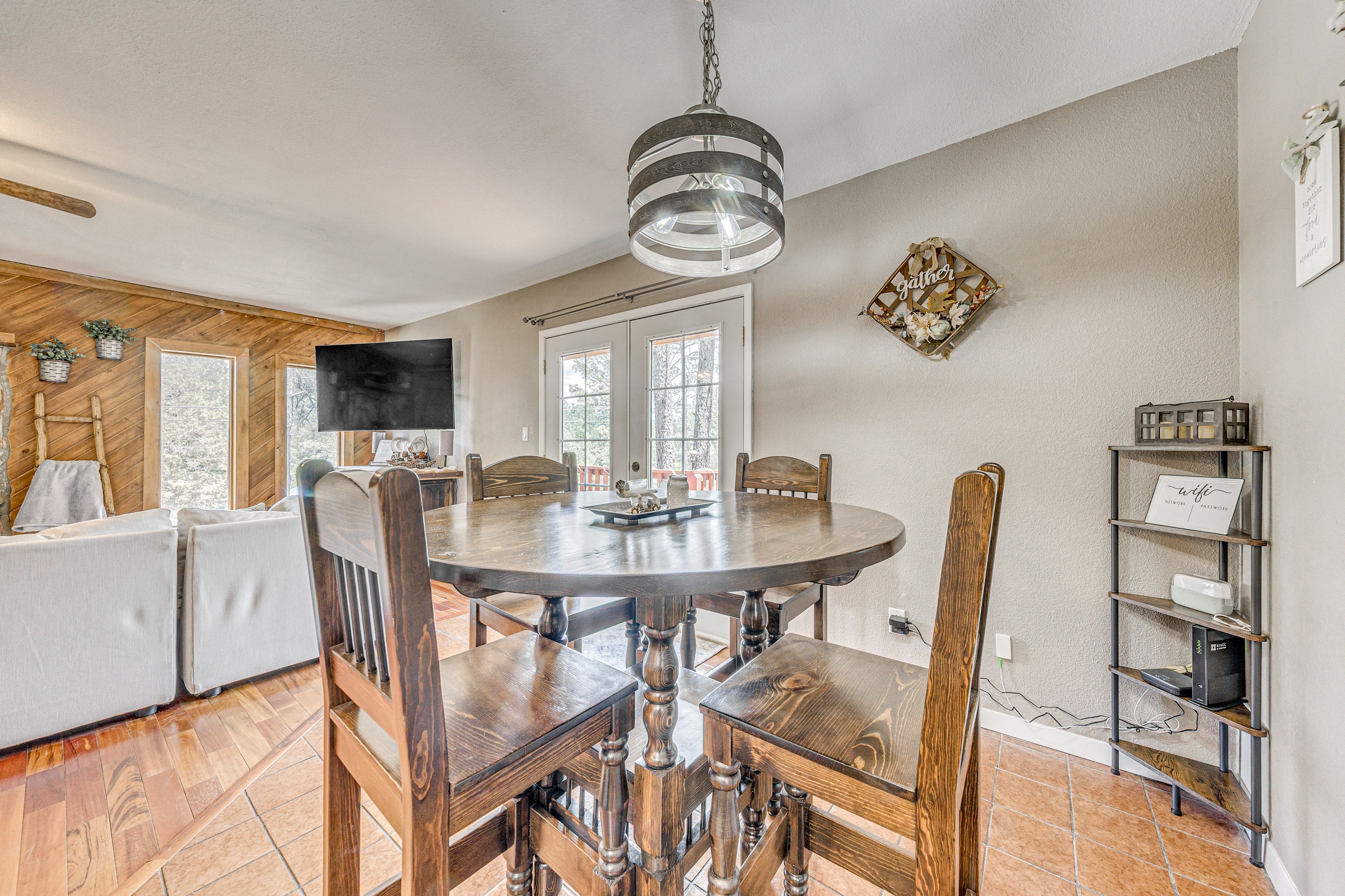 Dining Area | Main Level
