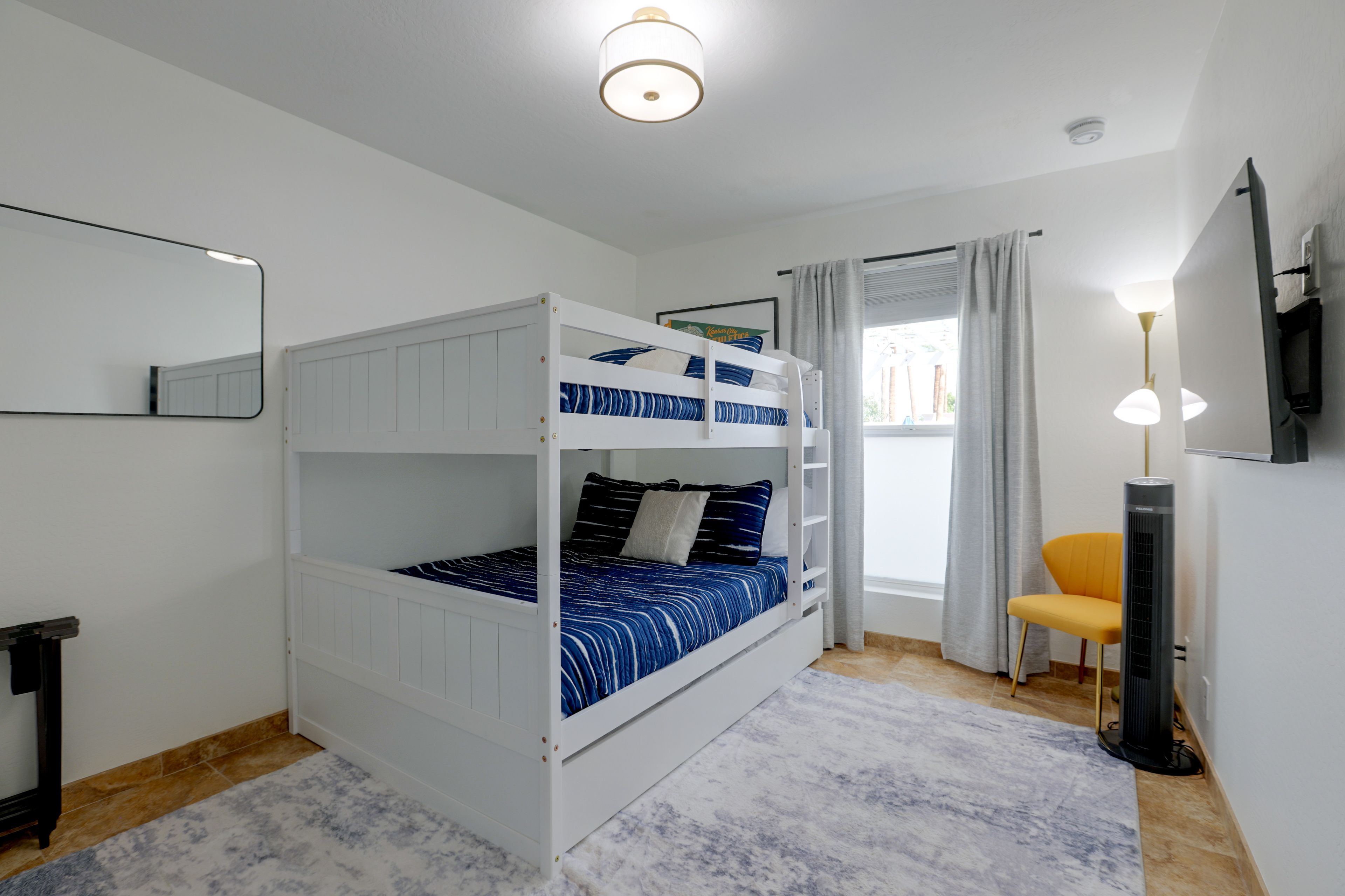 Bedroom 3 | Full Bunk Bed w/ Twin Trundle