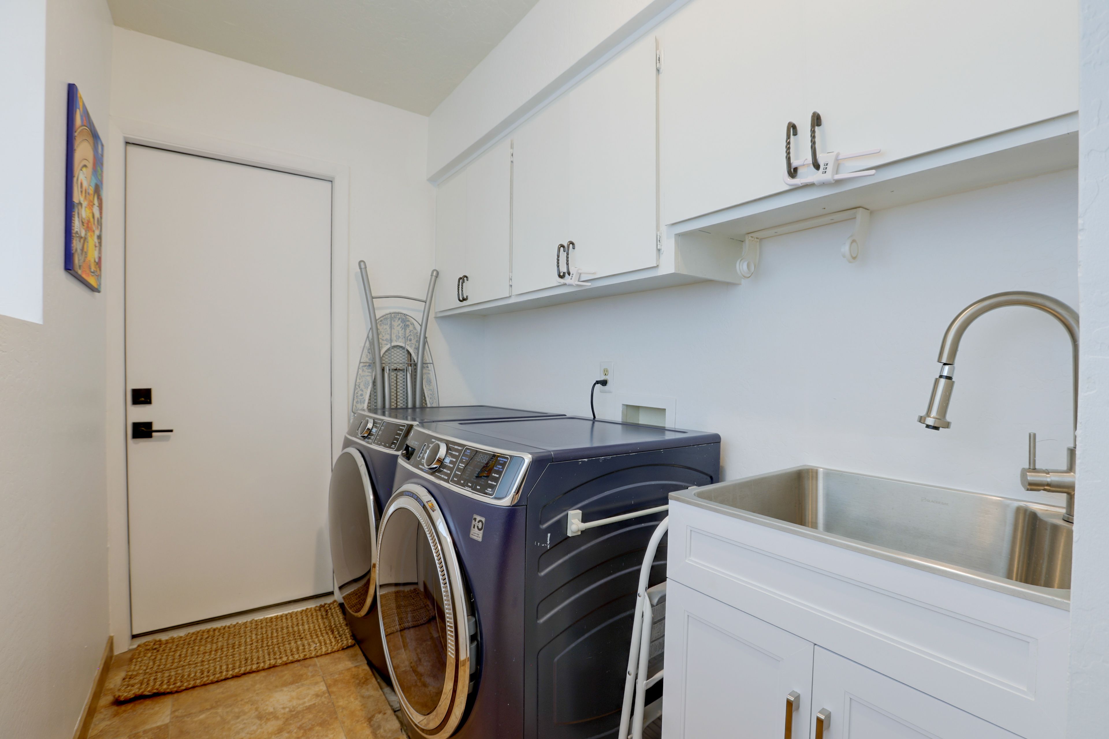 In-Unit Laundry
