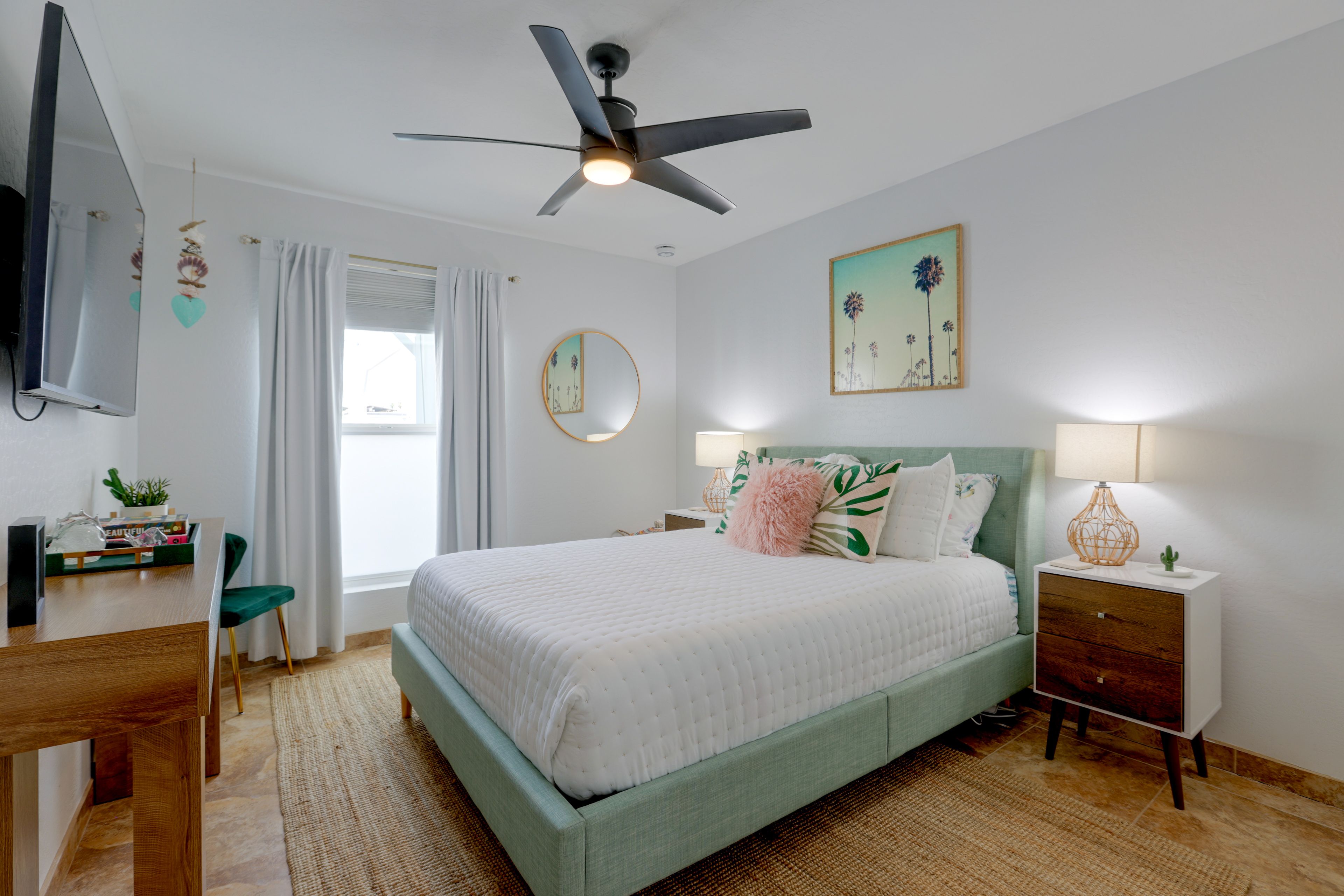 Bedroom 2 | Queen Bed