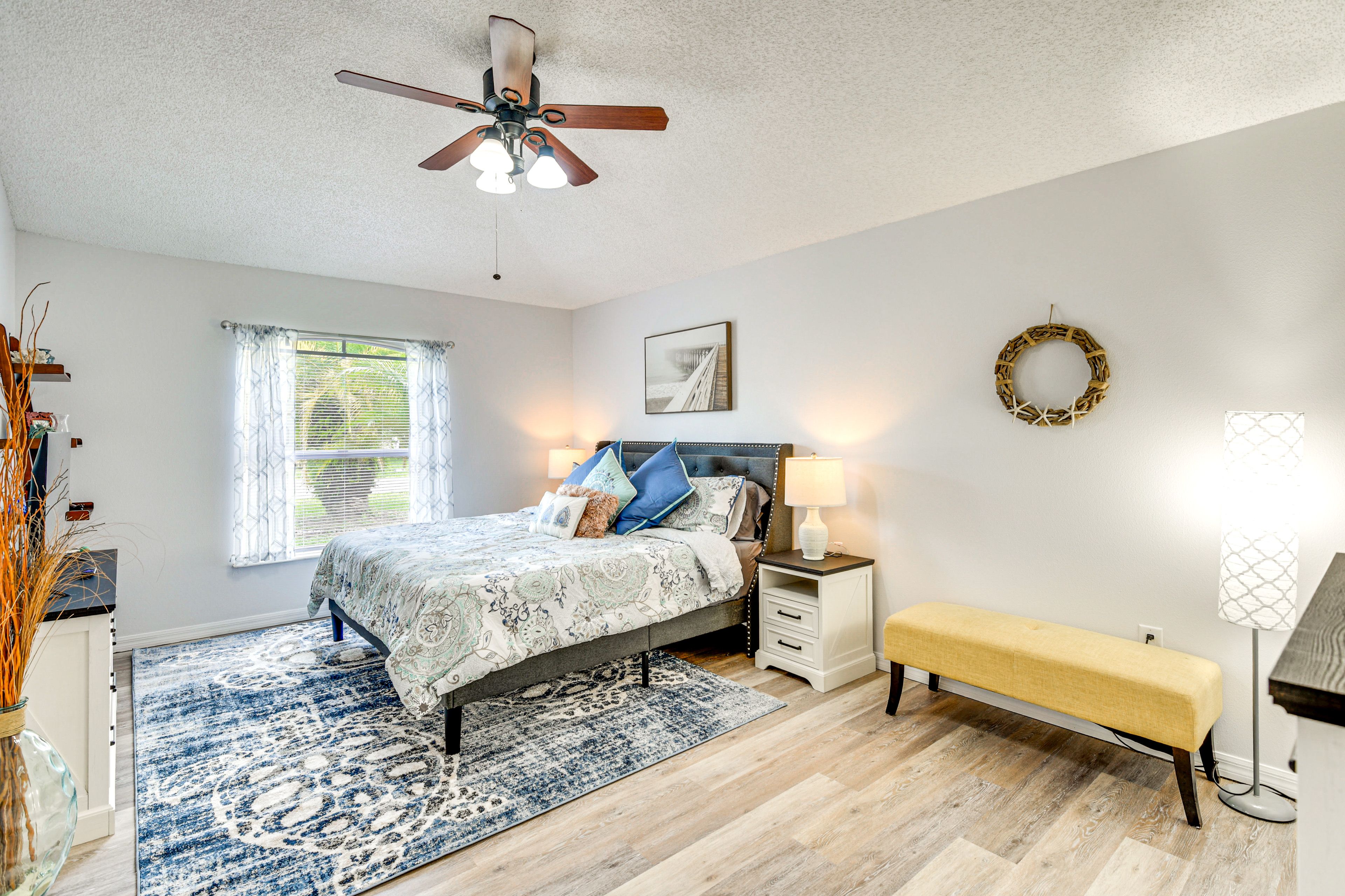 Bedroom 2 | King Bed