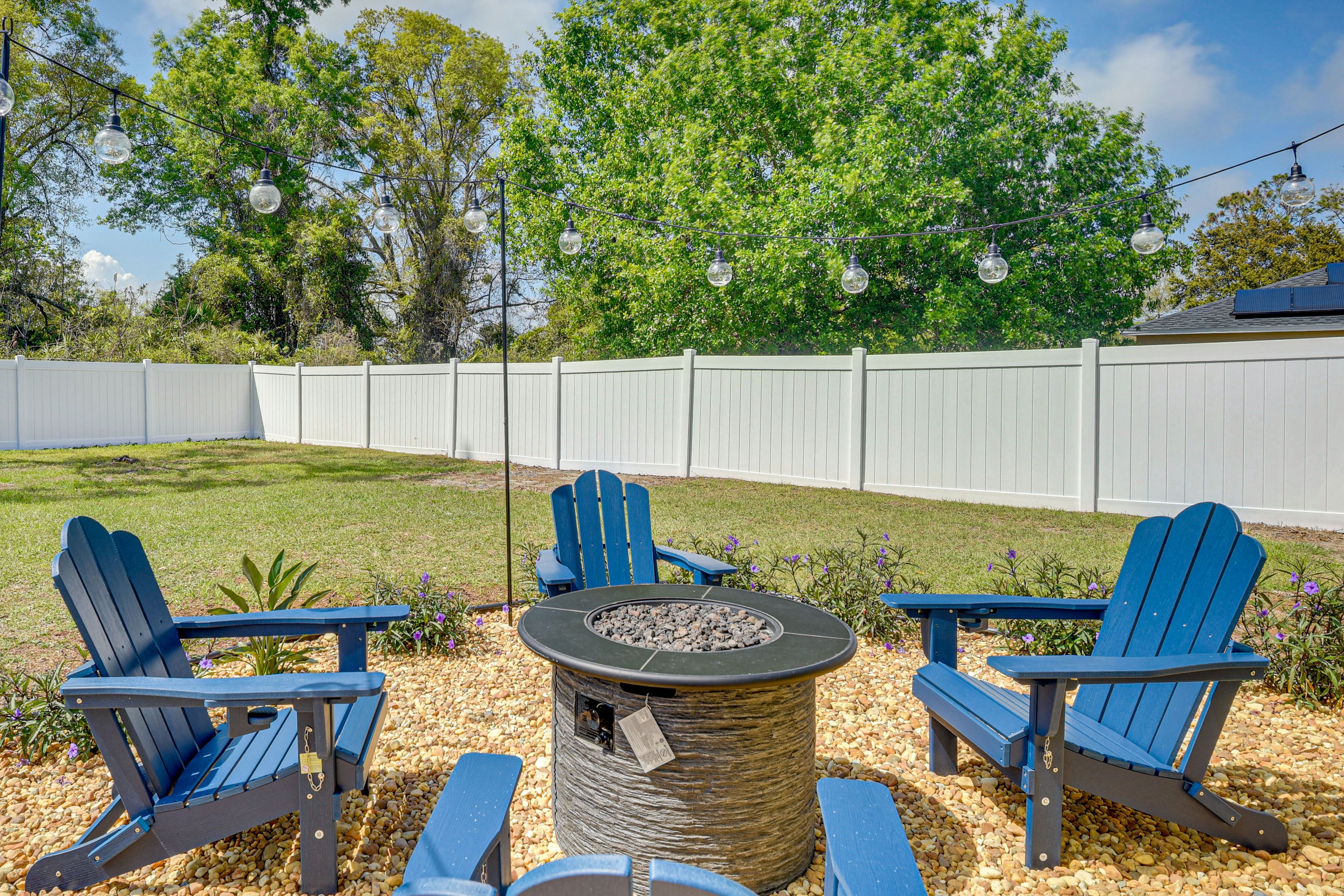 Fenced Yard | Fire Pit