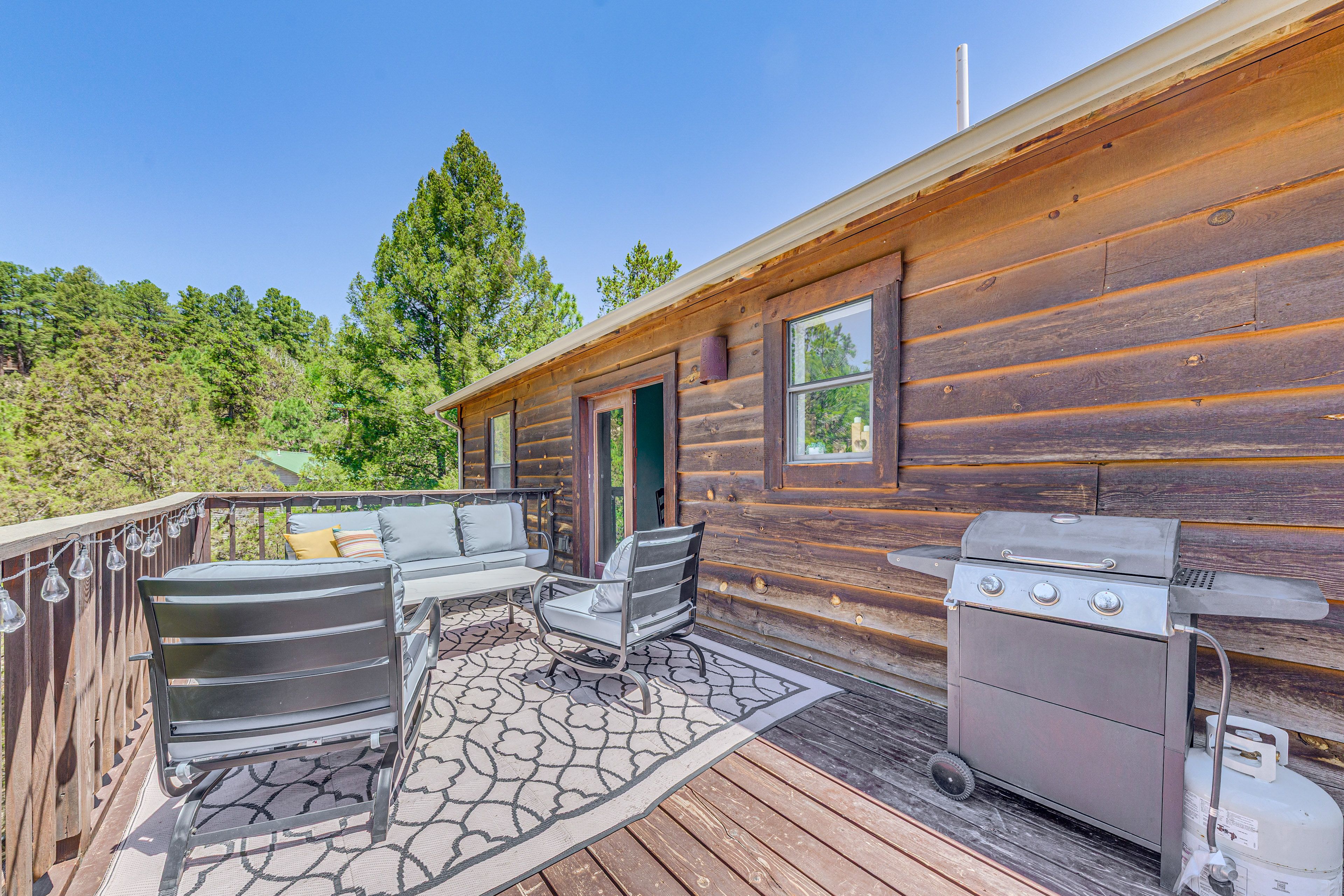 Private Deck | Gas Grill