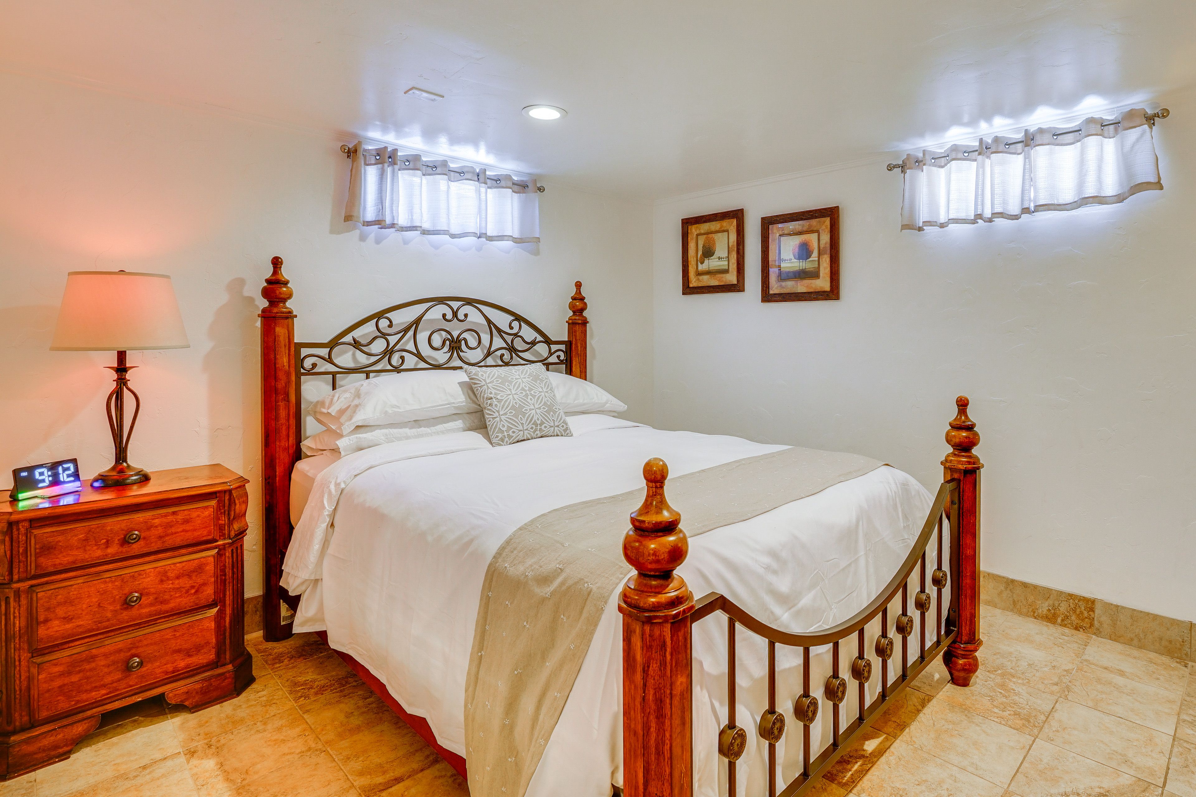 Bedroom 3 | Queen Bed | Smart TV | Lower Level