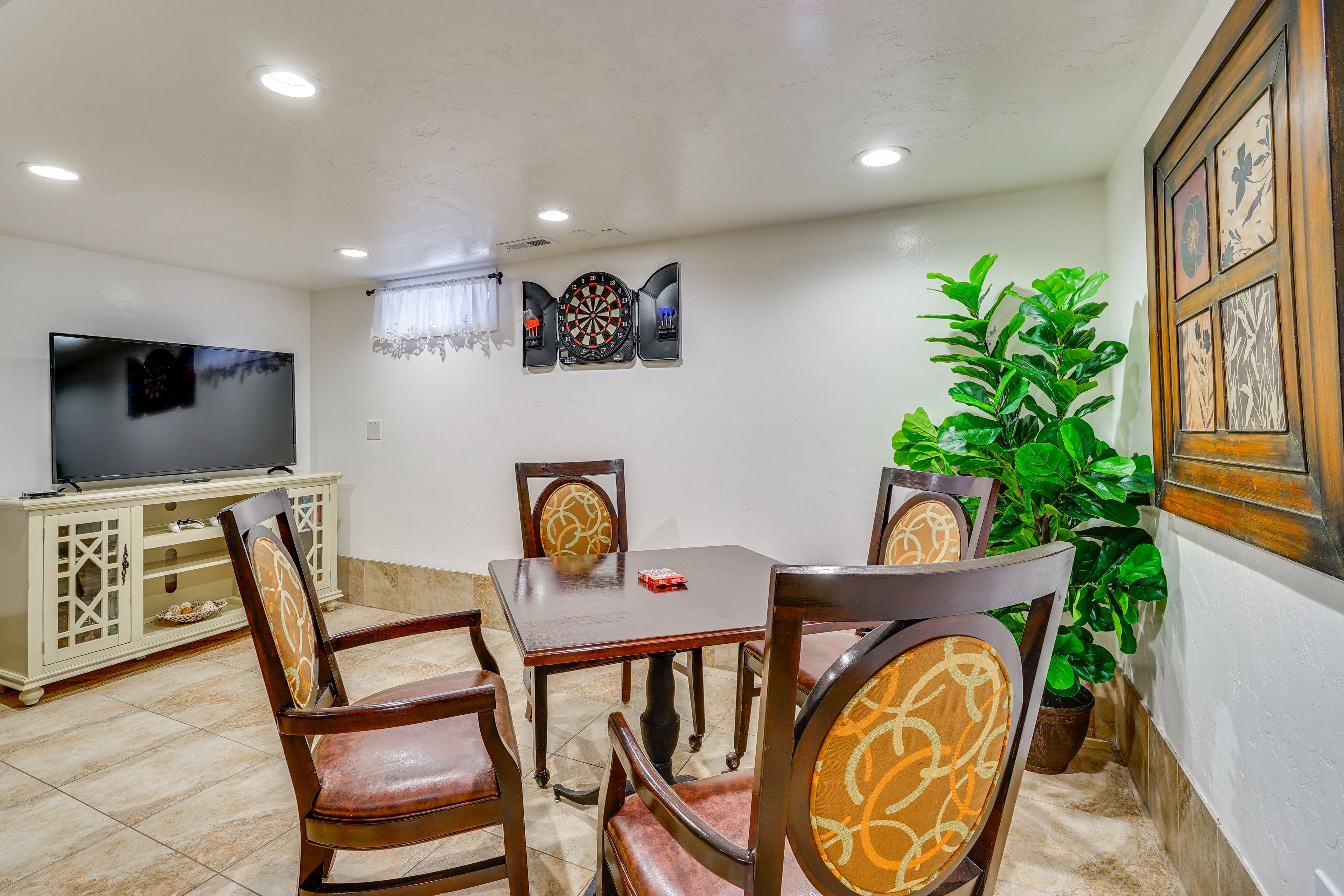Family Room | Gaming System | Dartboard | Home Gym