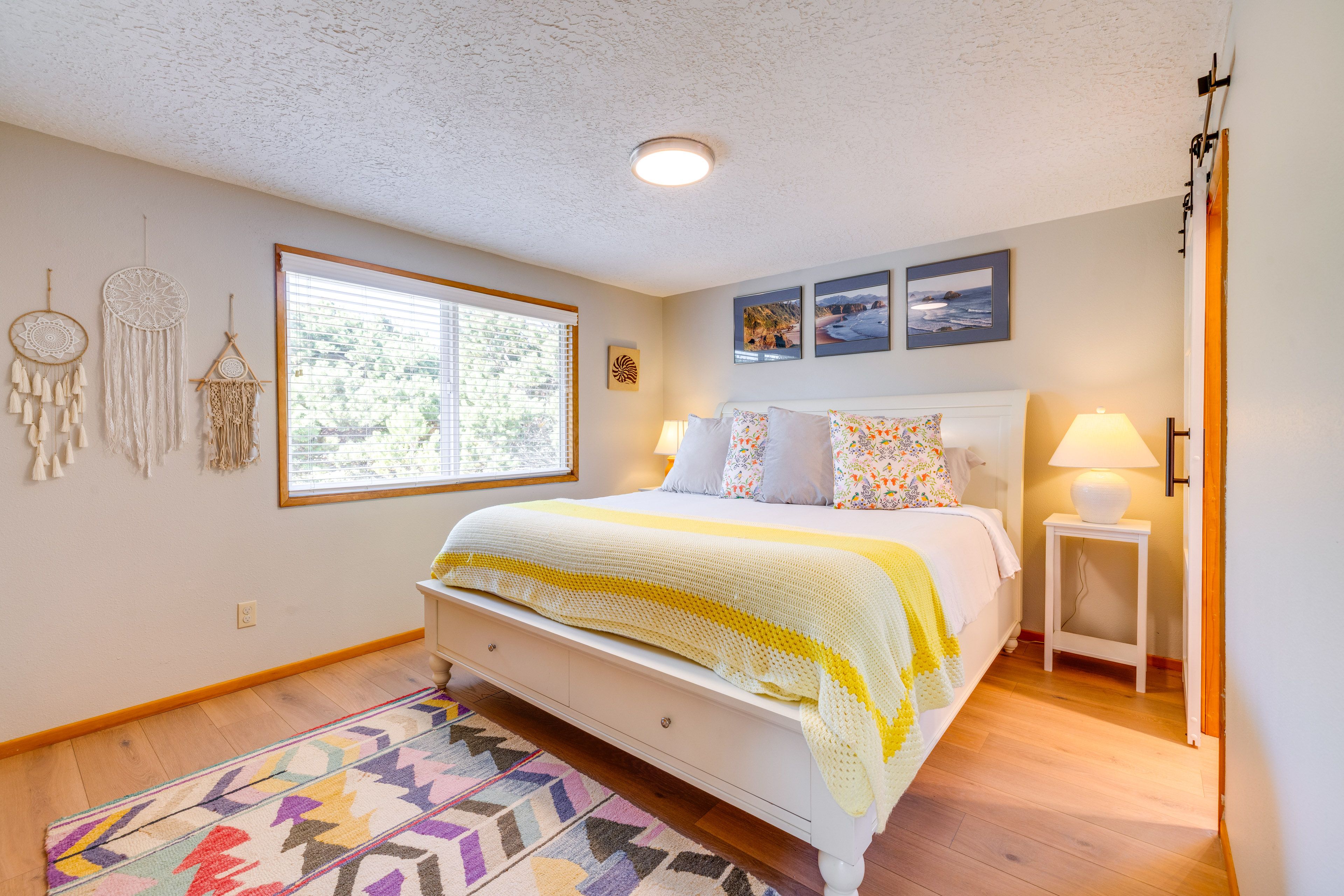 Bedroom 1 | Queen Bed