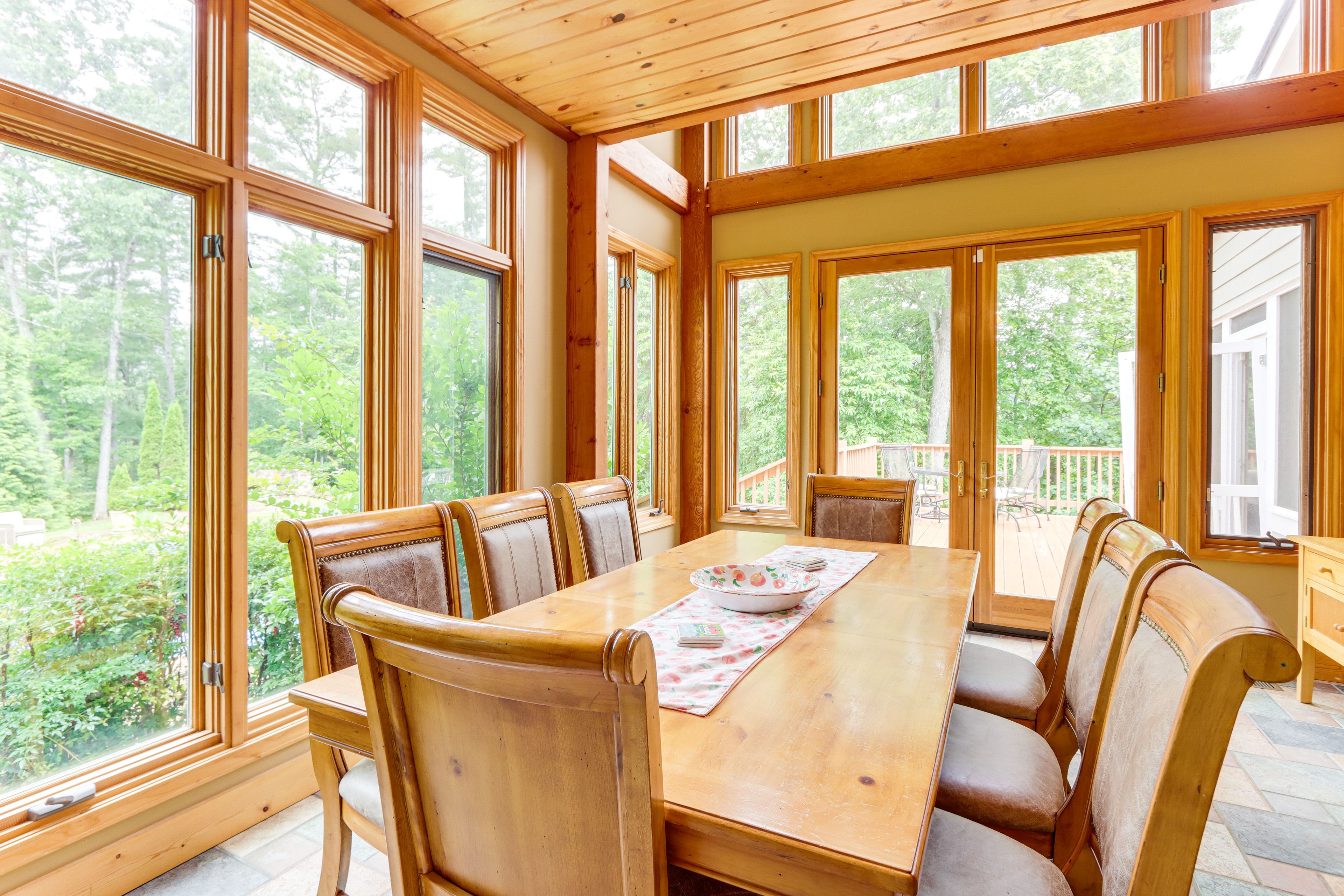 Dining Room | Main Level