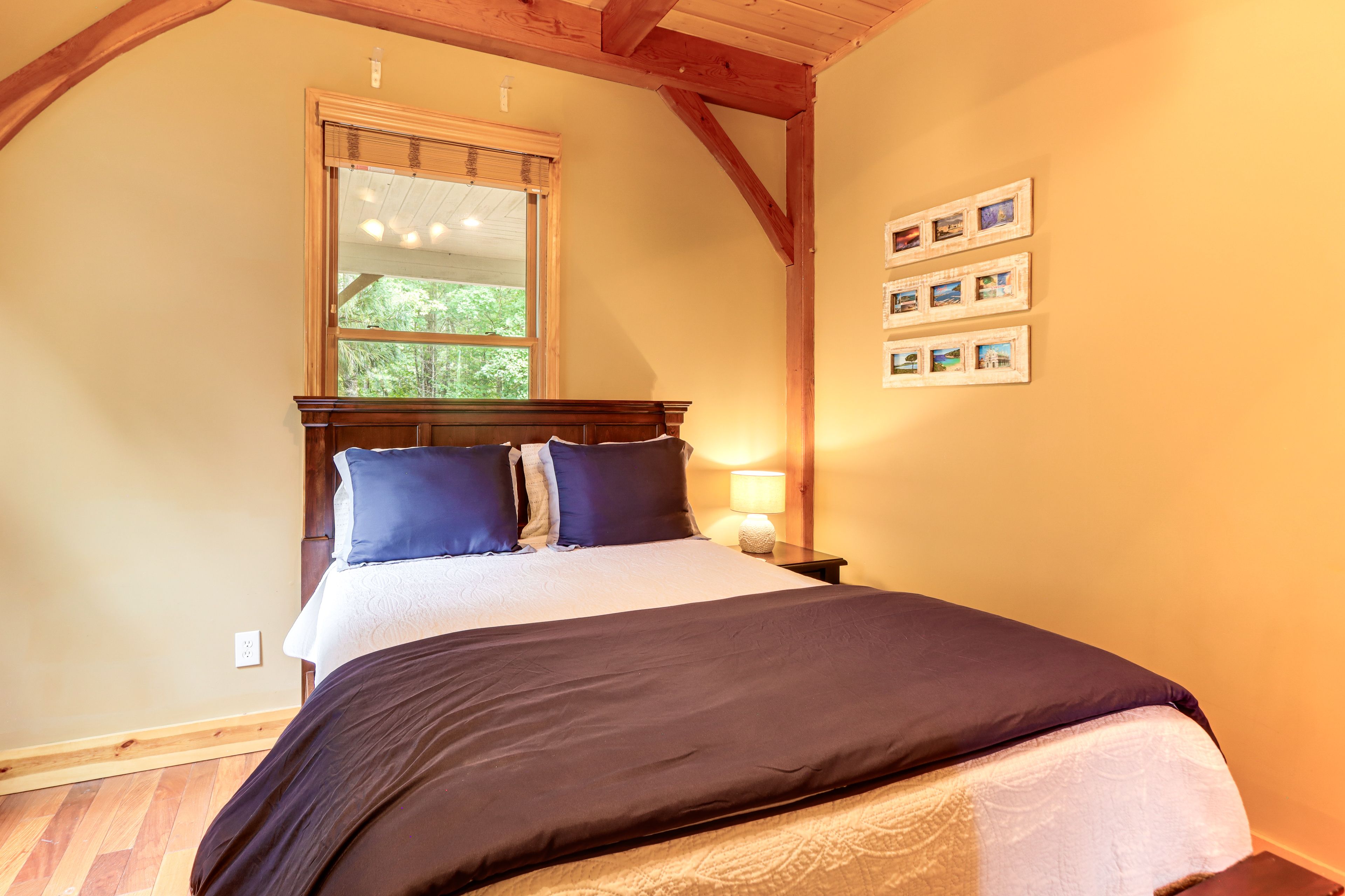 Bedroom 1 | Queen Bed | Main Level