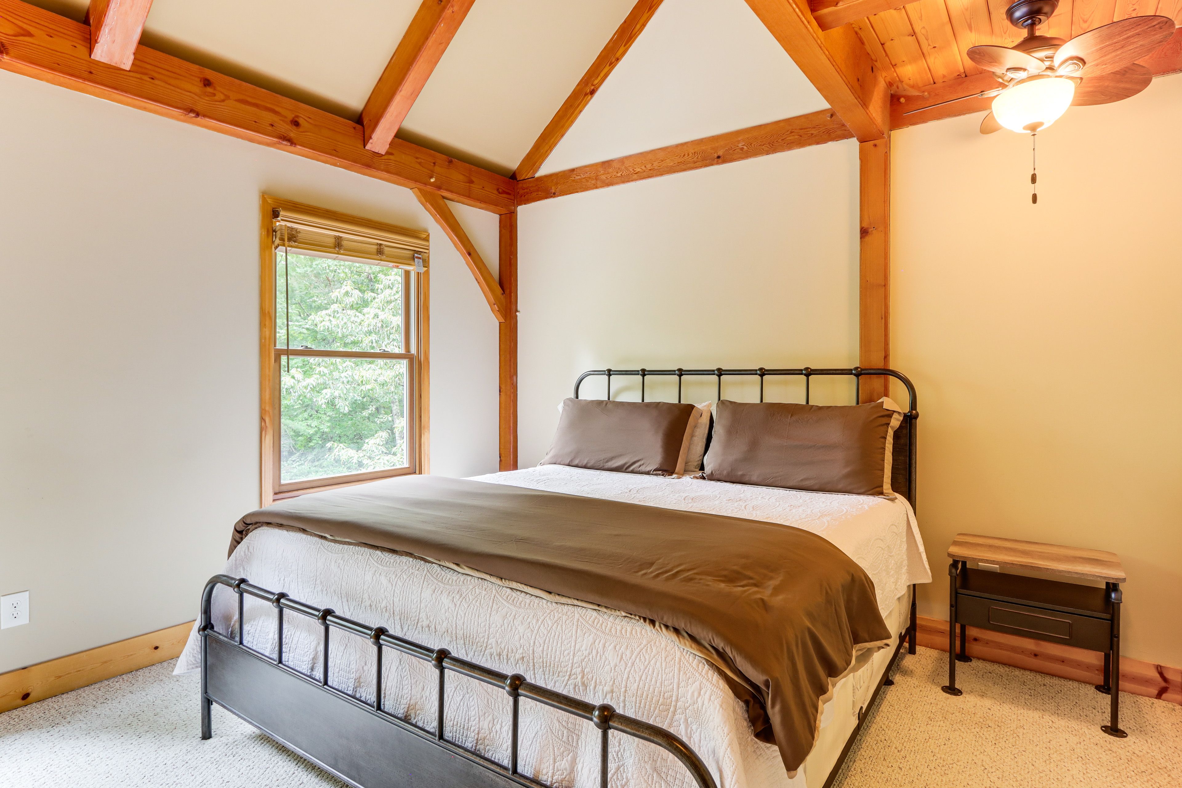 Bedroom 3 | King Bed | 2nd Level