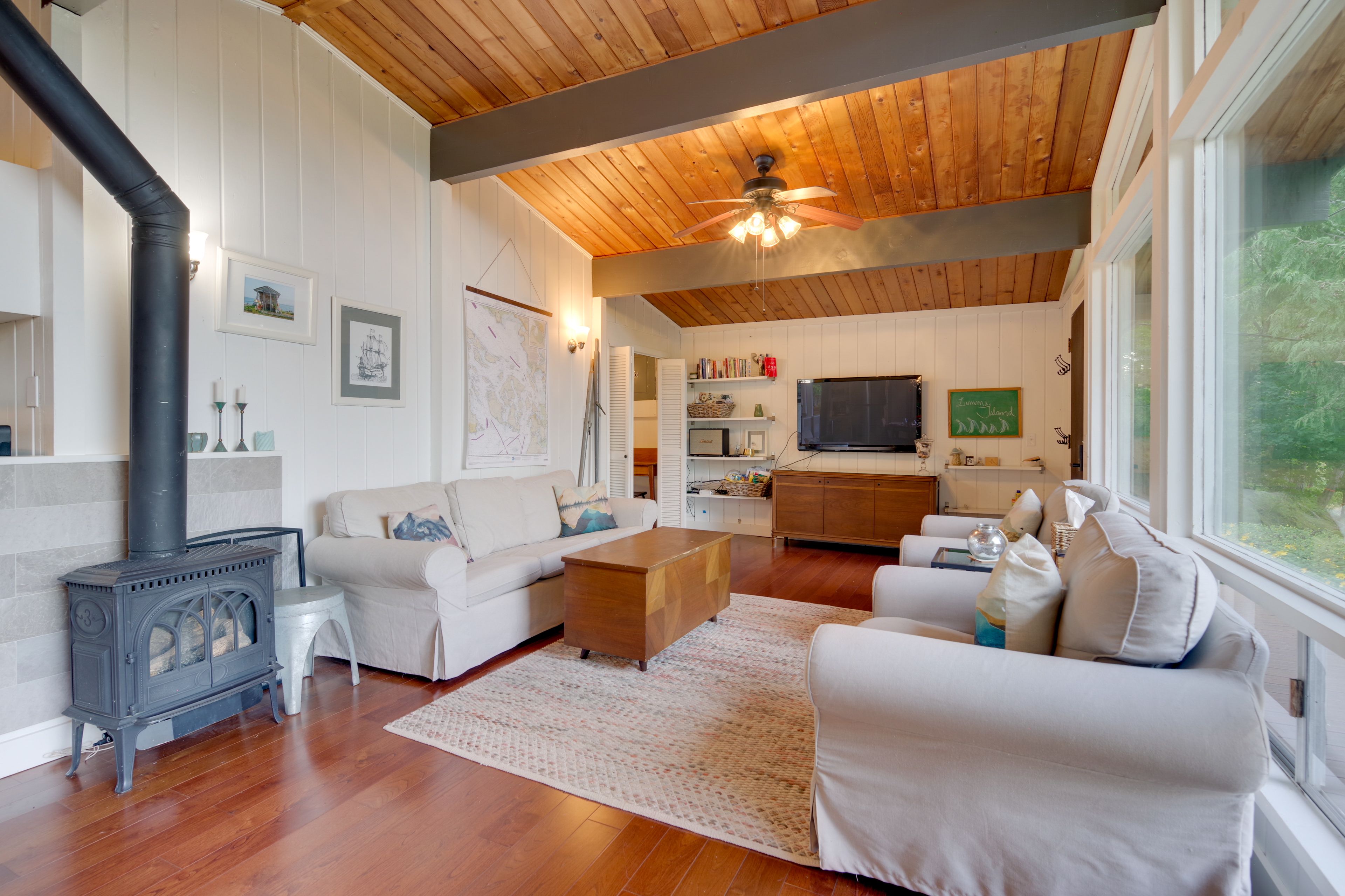 Living Room | TV | Single-Story Home