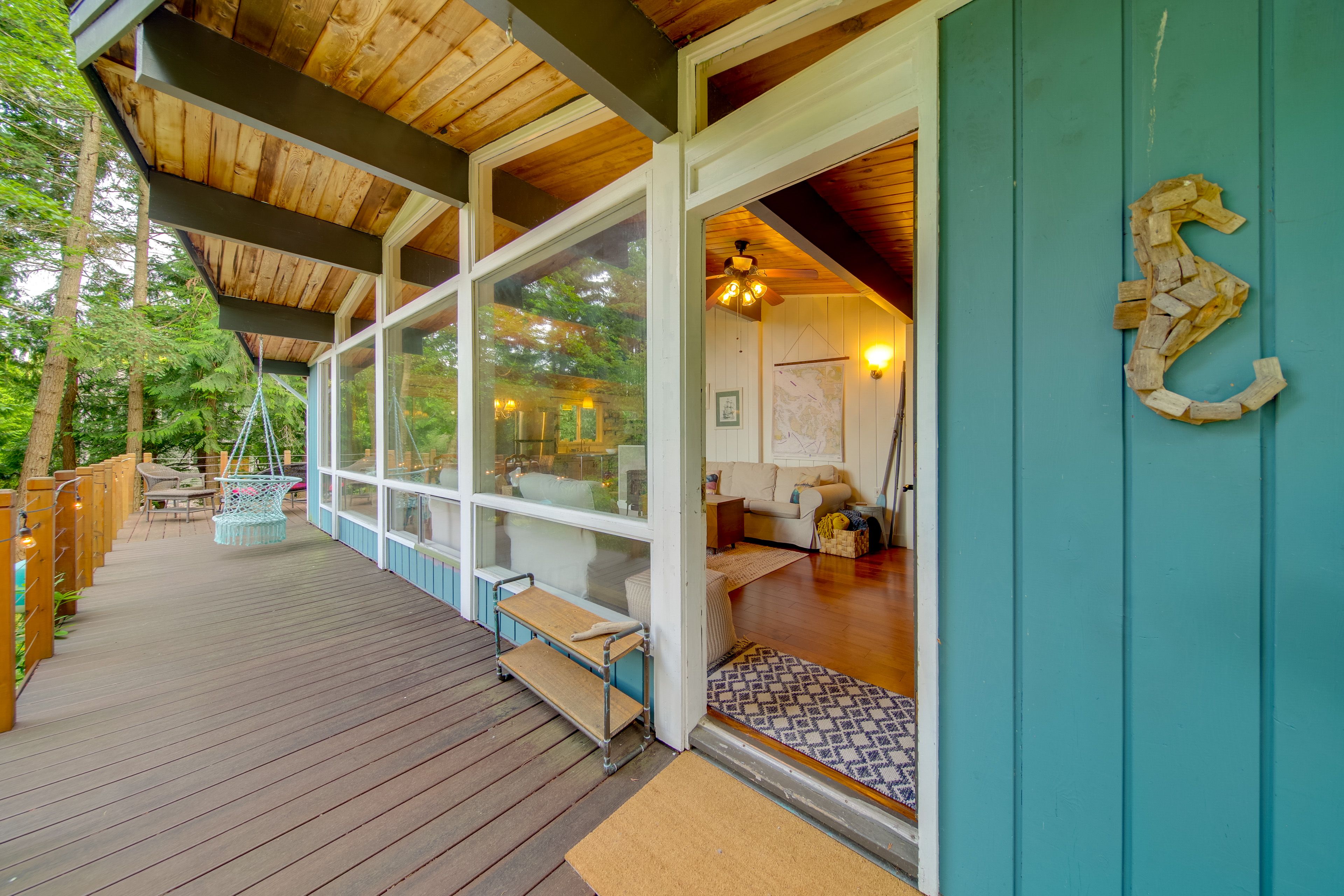 Private Deck | Outdoor Seating