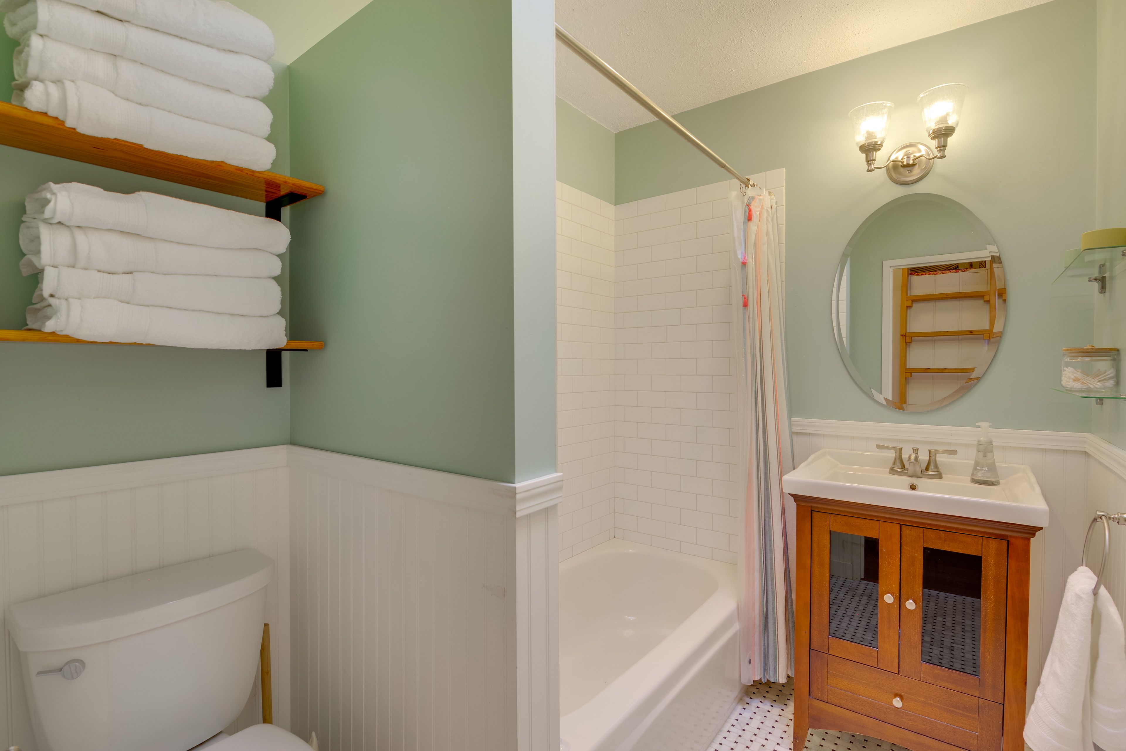Bathroom | Towels Provided