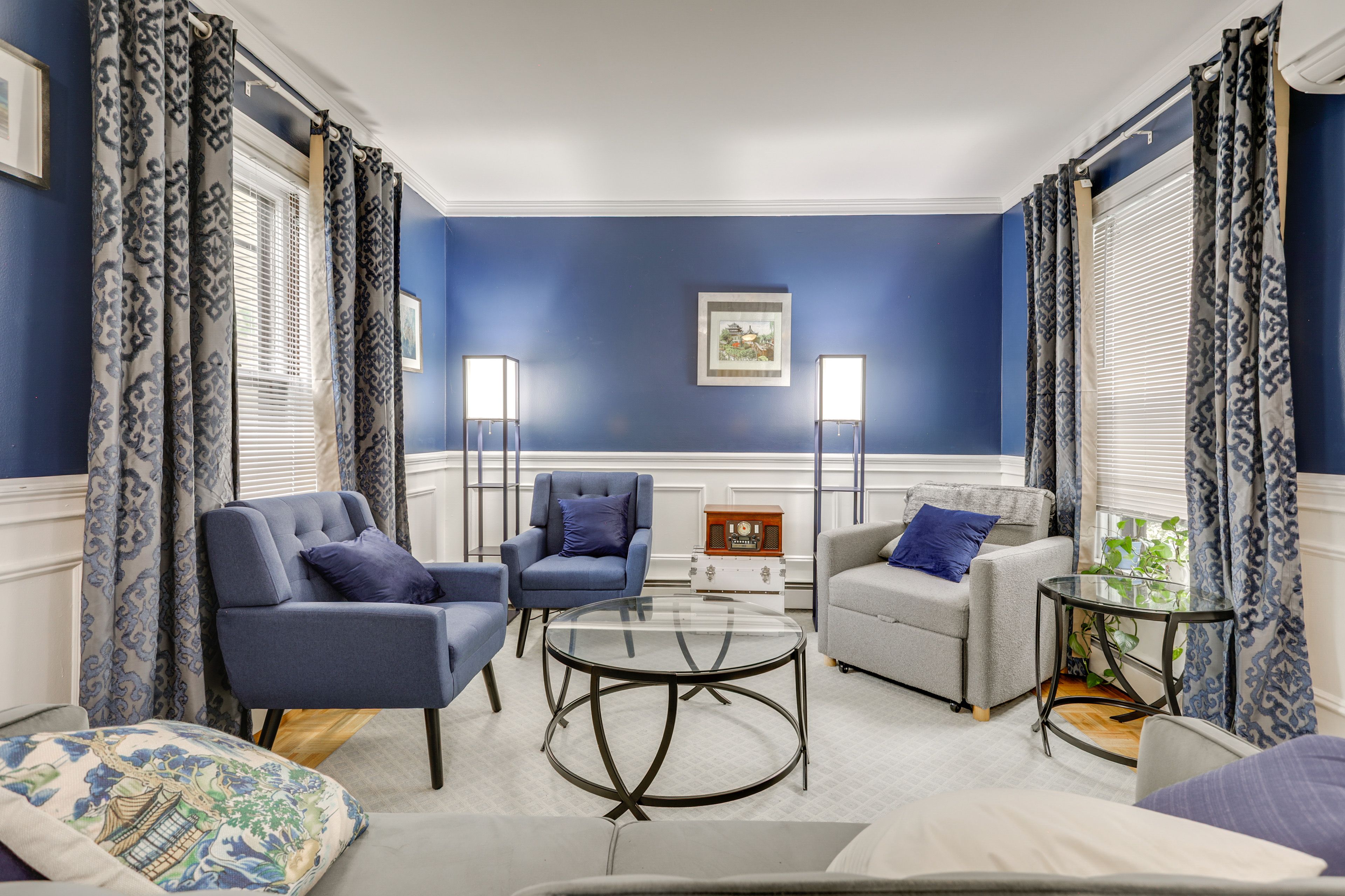 Living Room | Free WiFi | Full Sleeper Sofa | Twin Sleeper Sofa