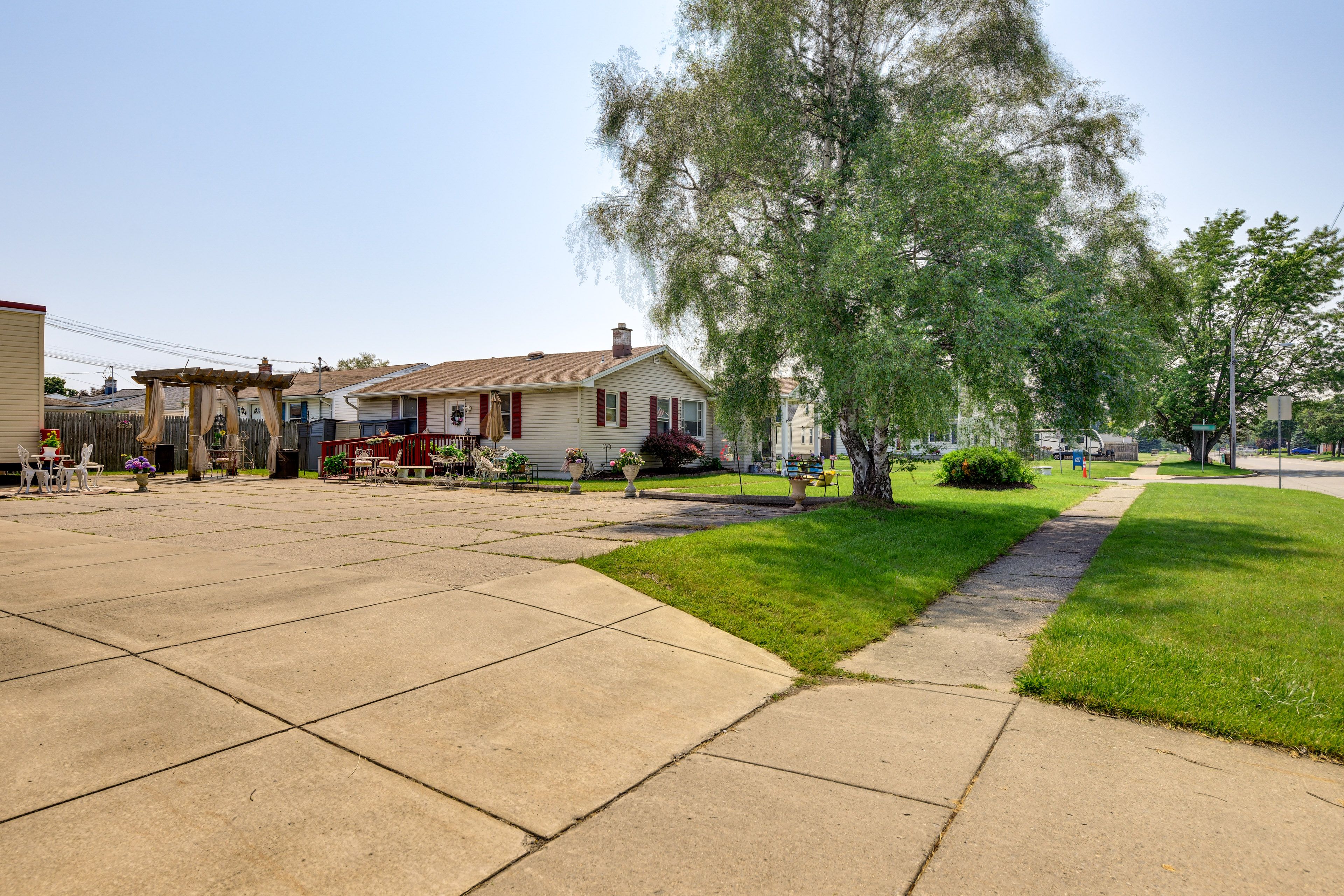 Parking | Driveway (2 Vehicles)