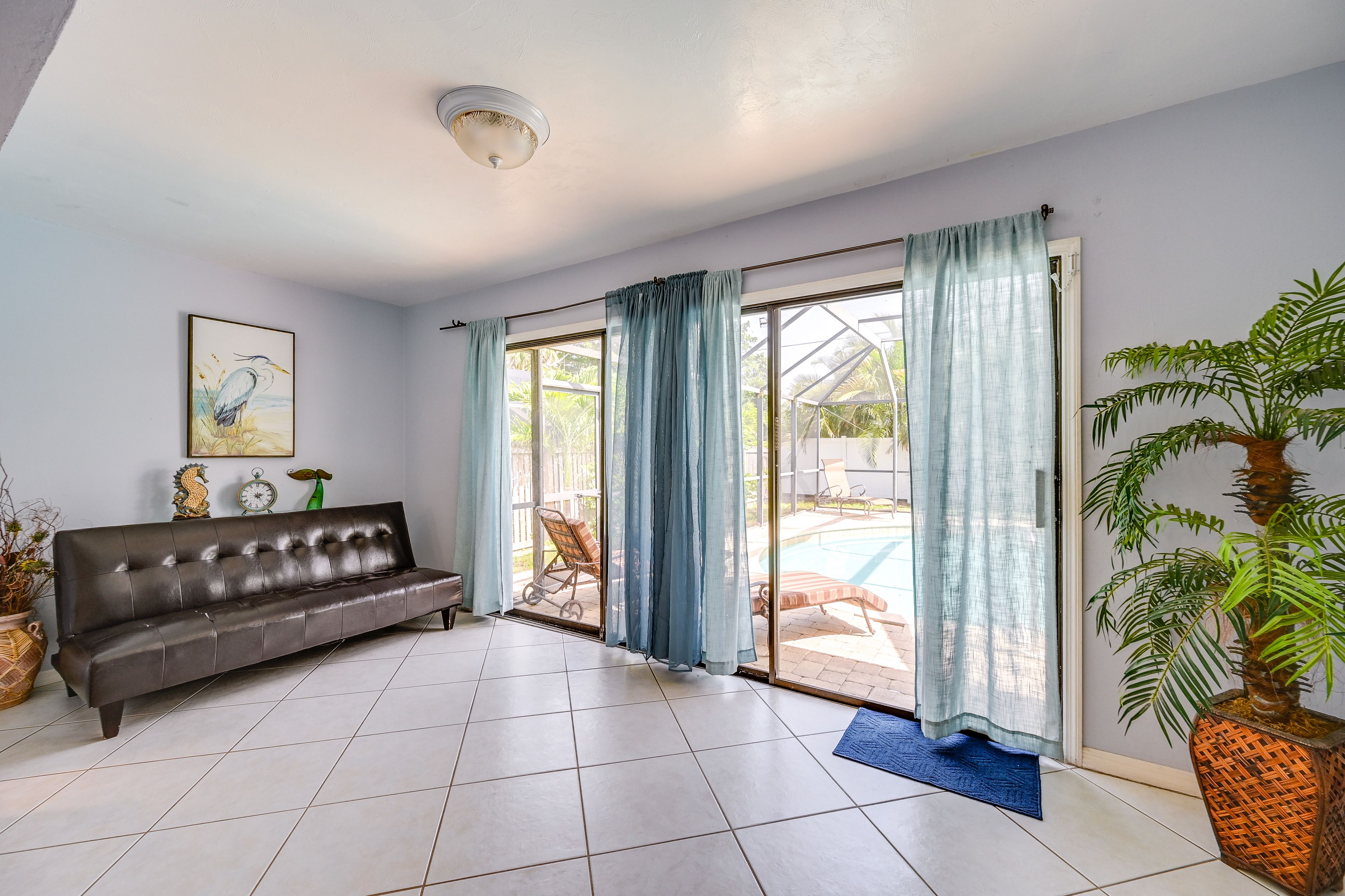 Sunroom | Full Futon