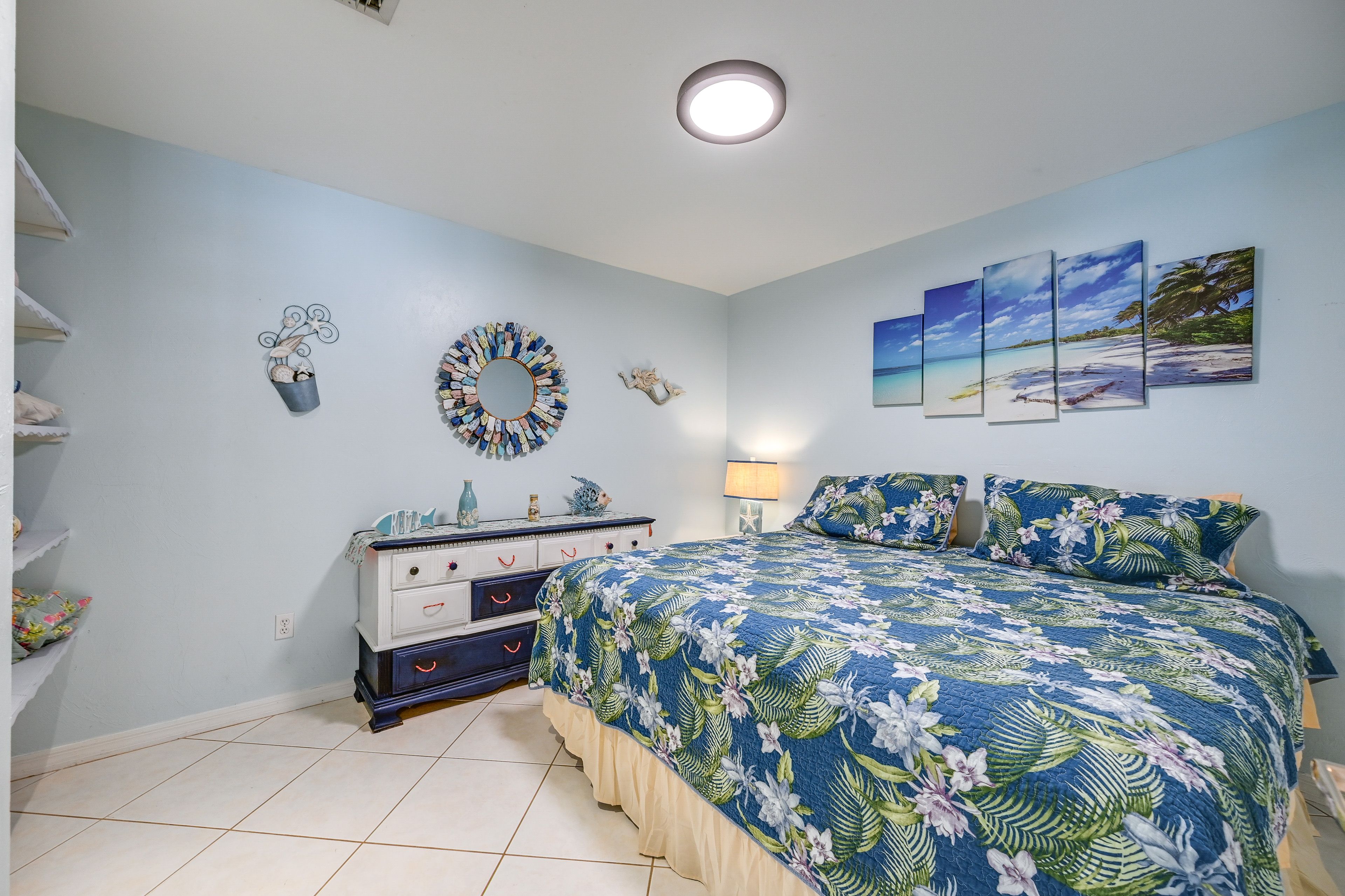 Bedroom 2 | King Bed