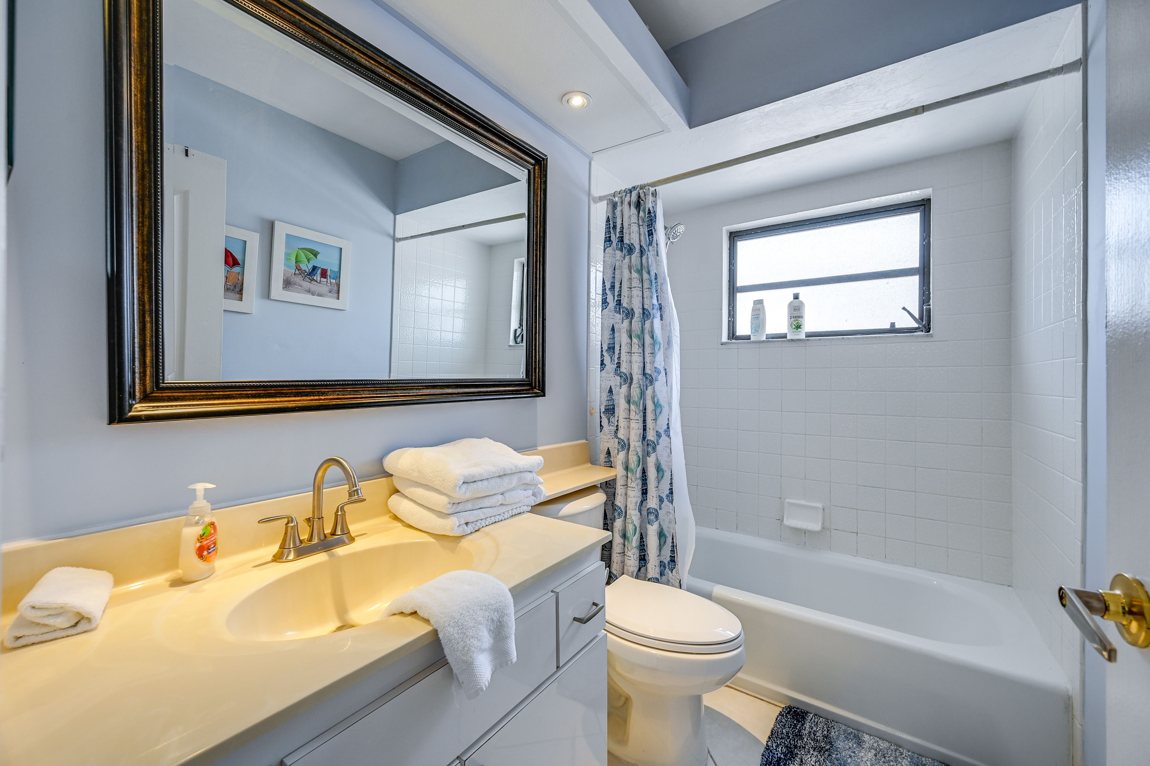 Full Bathroom