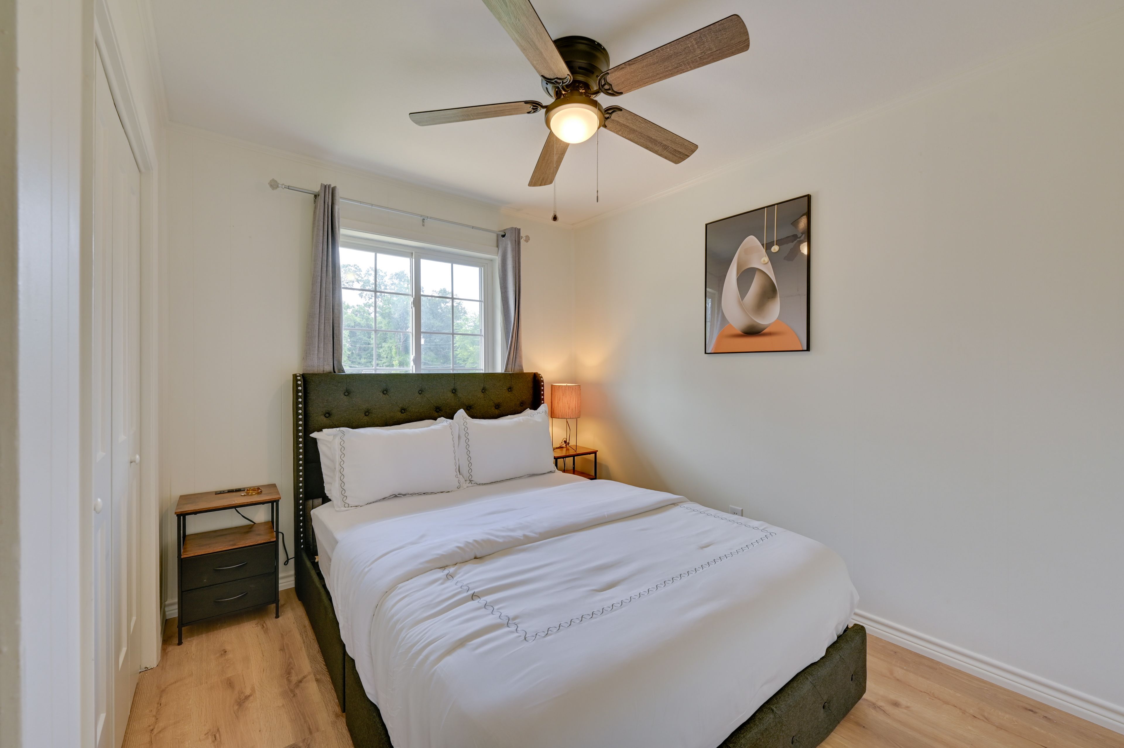 Bedroom 2 | Queen Bed