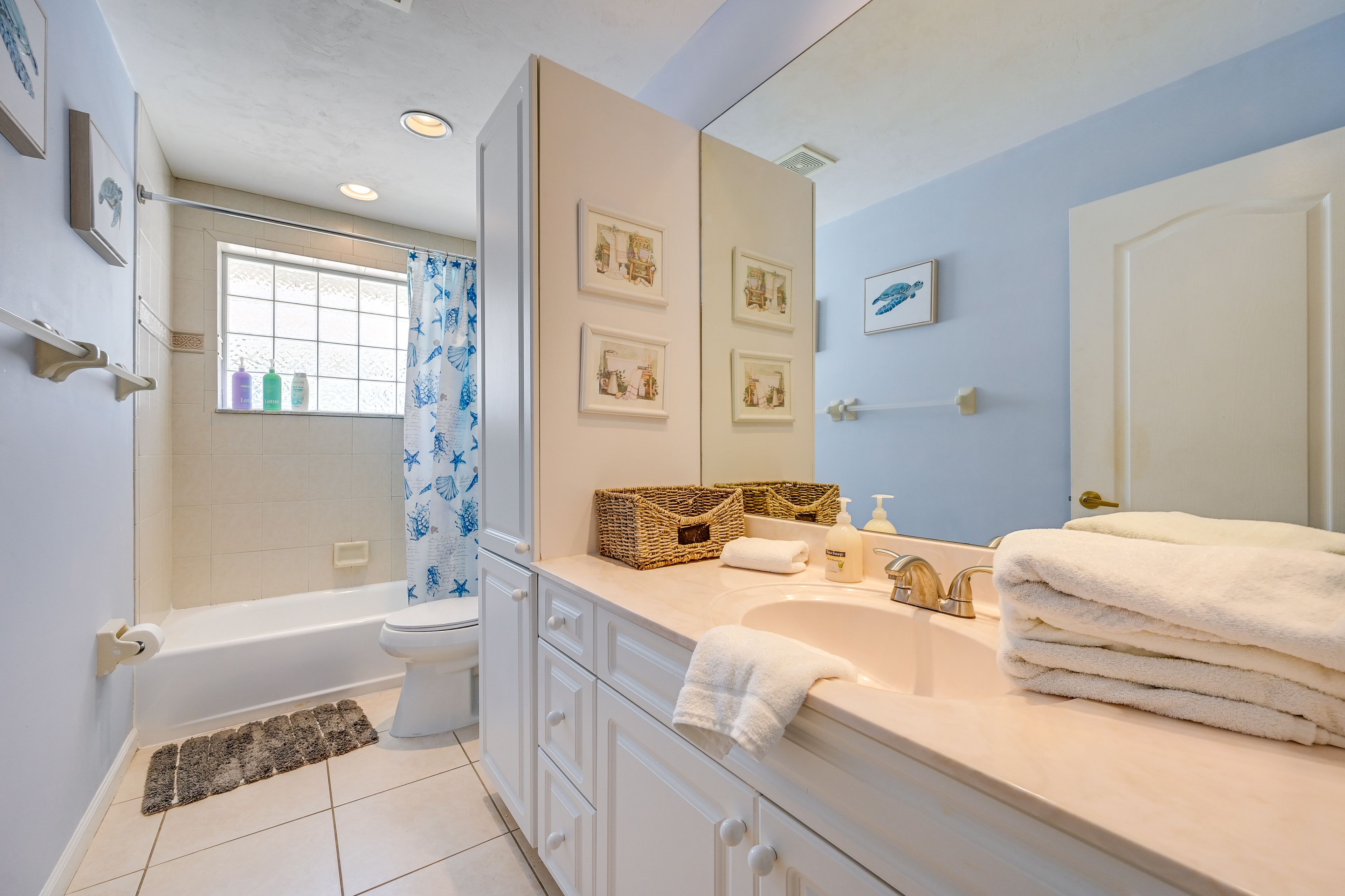 Full Bathroom