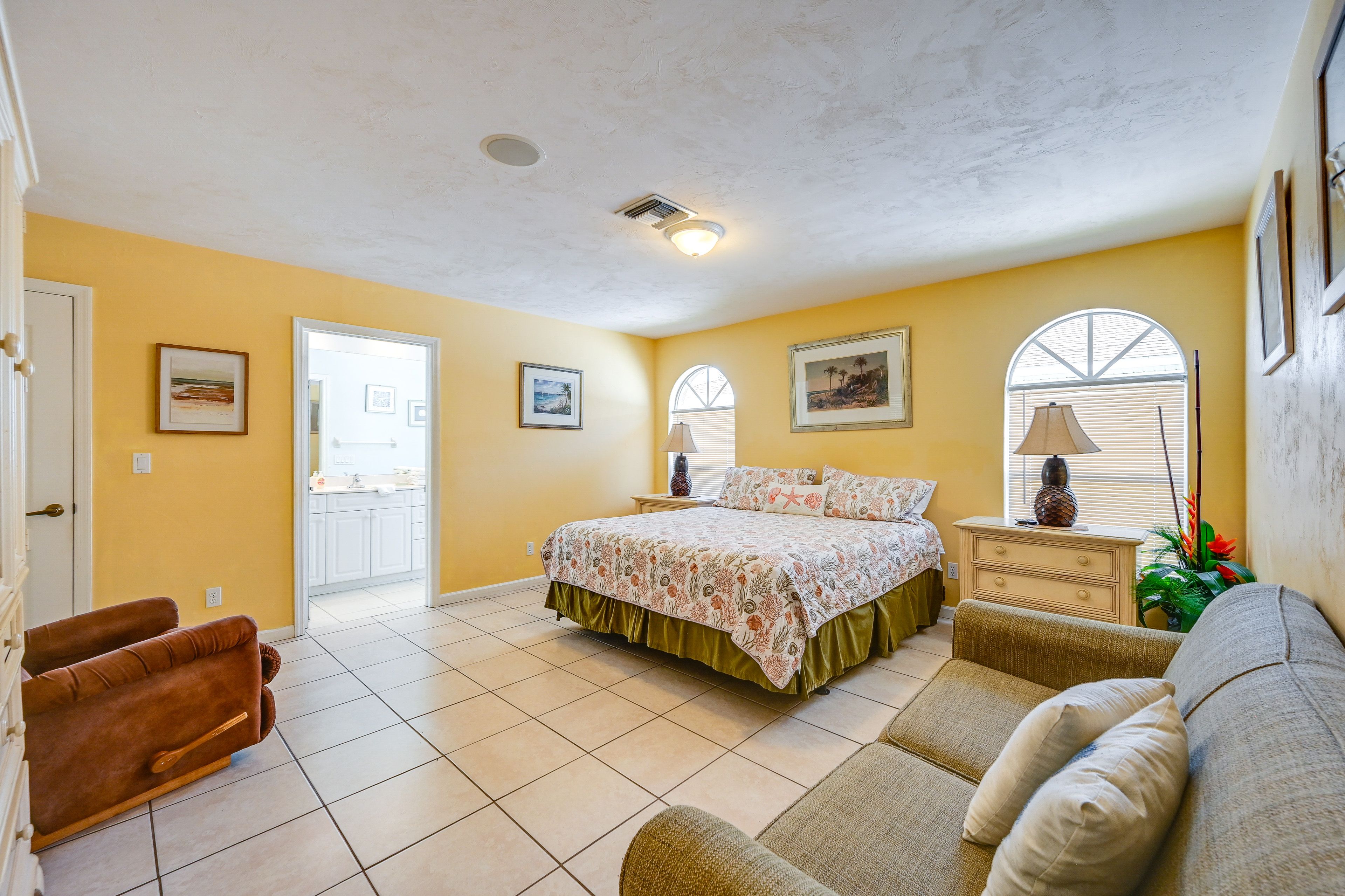 Bedroom 1 | King Bed | Full Sleeper Sofa | En-Suite Bathroom