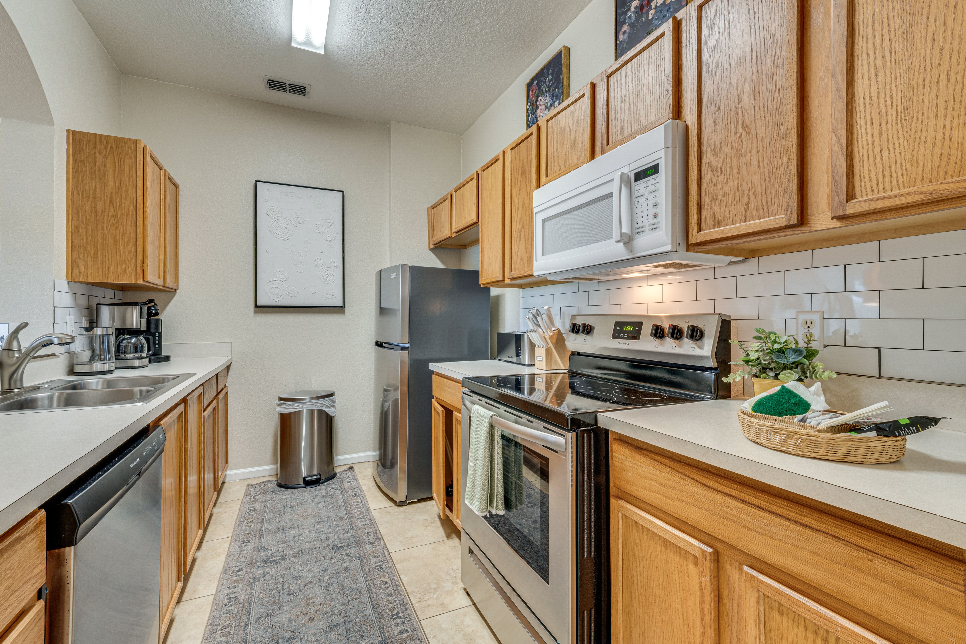 Kitchen | Drip Coffee Pot | Keurig | Dishwasher | Toaster
