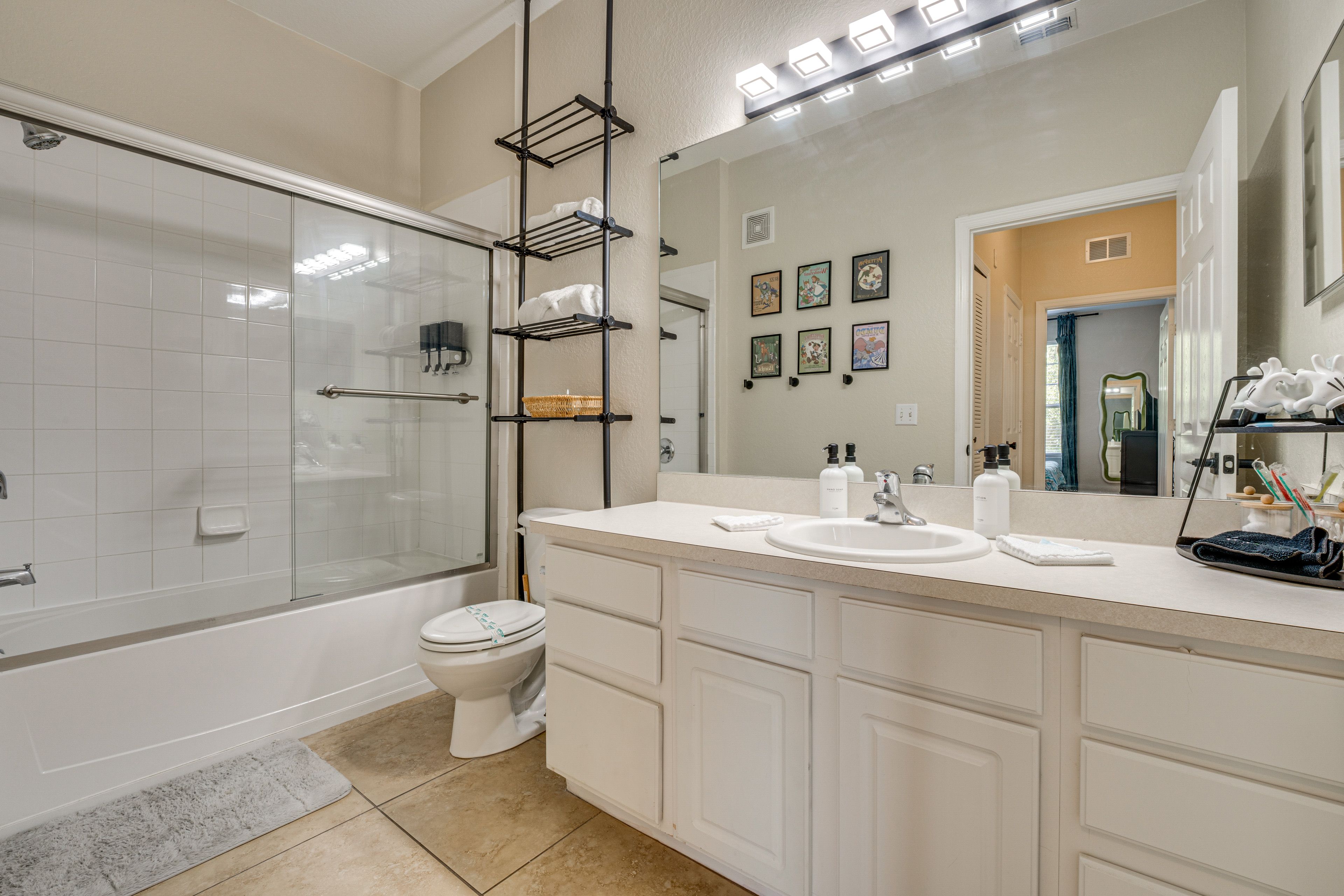 Full Bathroom