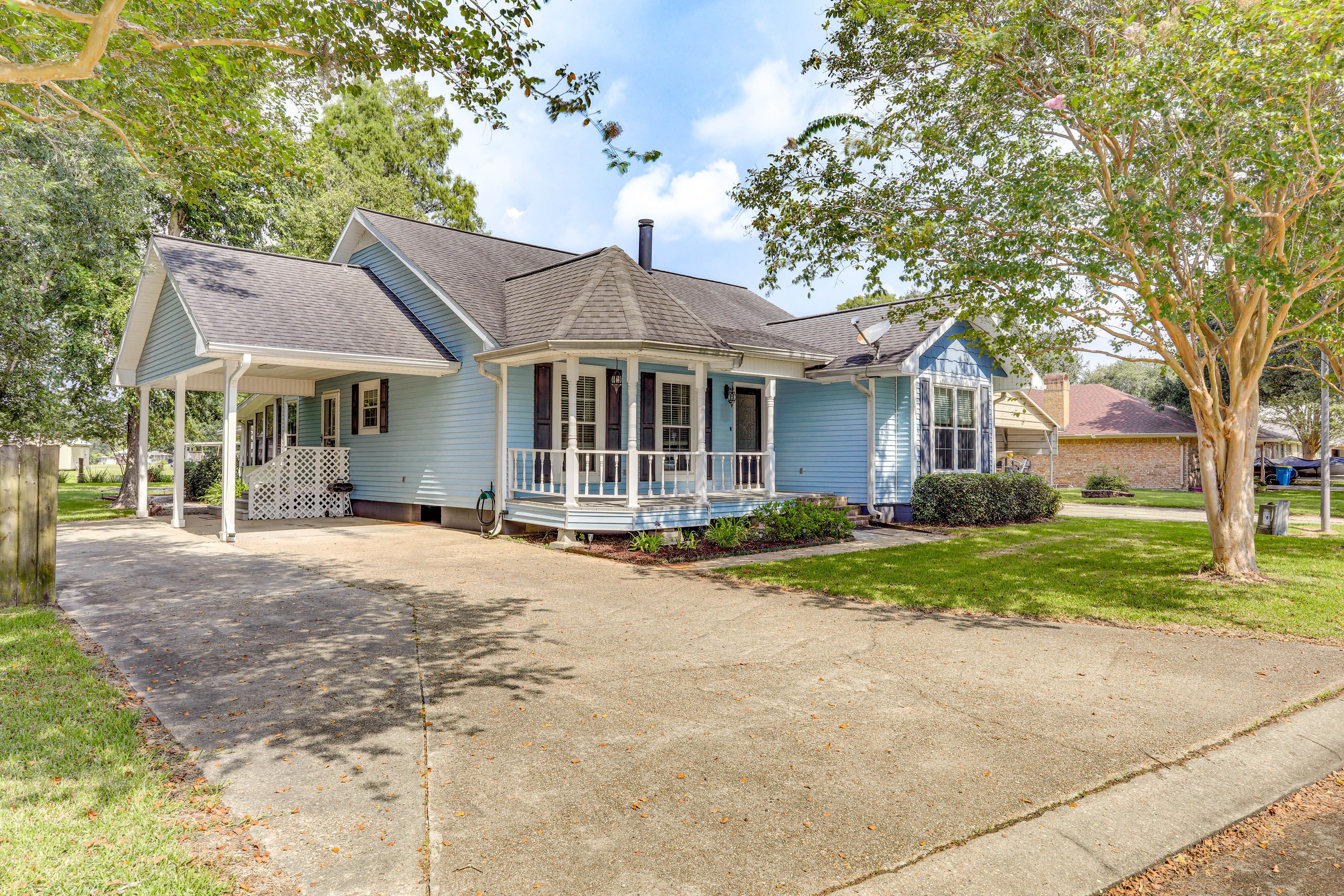 Exterior | Single-Story House | 13 Mi to Amelia Belle Casino