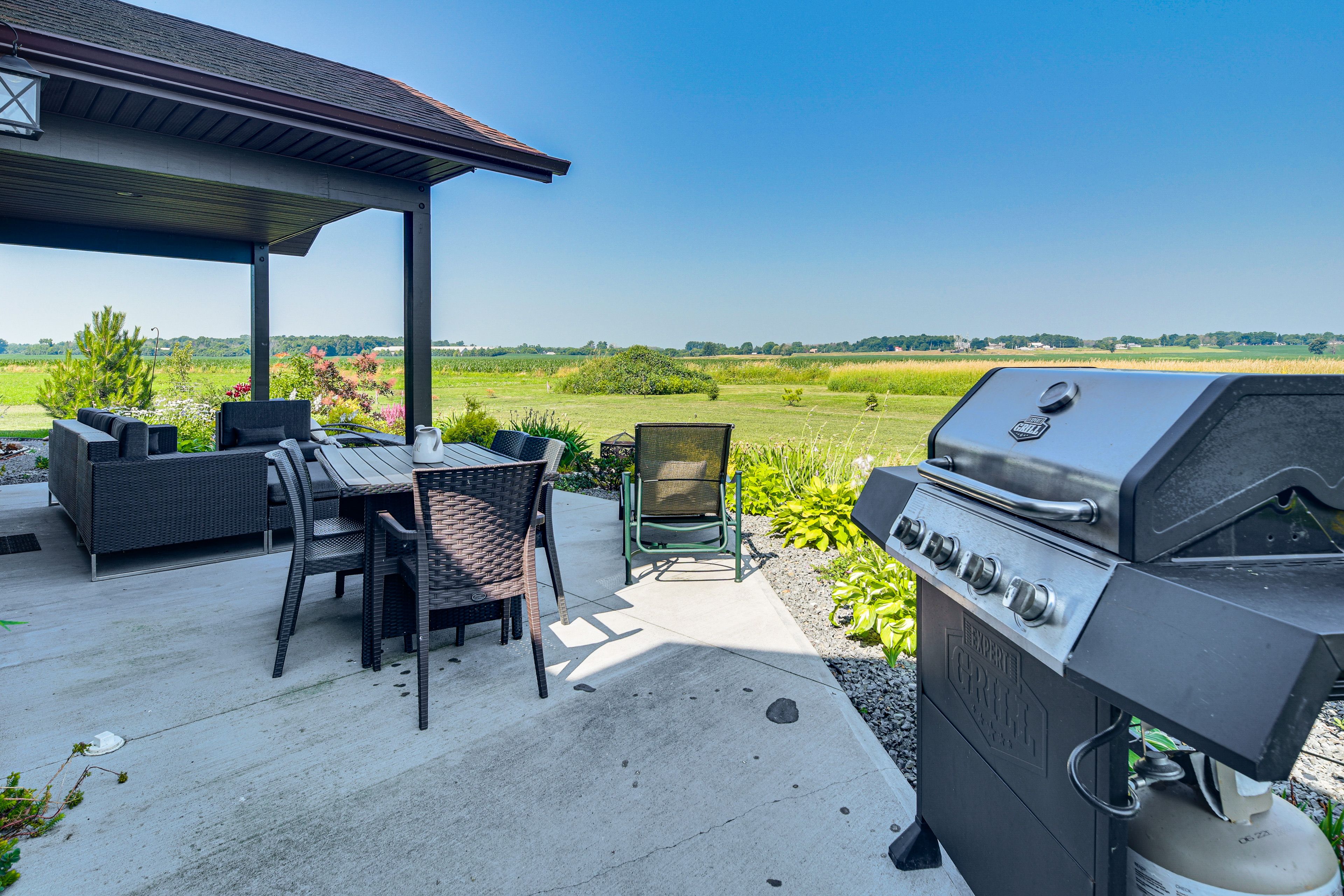 Furnished Patio | Gas Grill | Dining Area