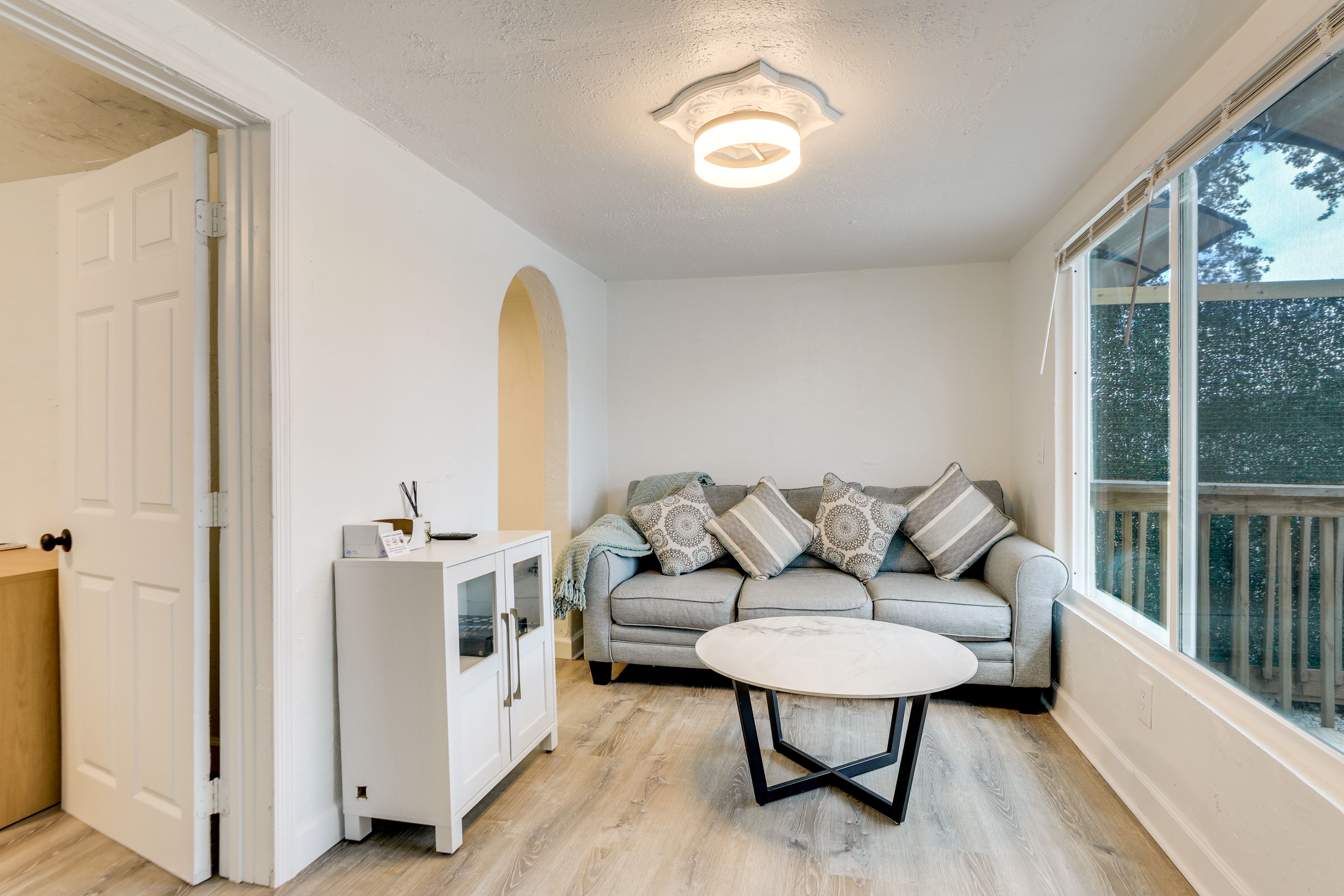 Living Room | Central Heating & A/C | Free WiFi