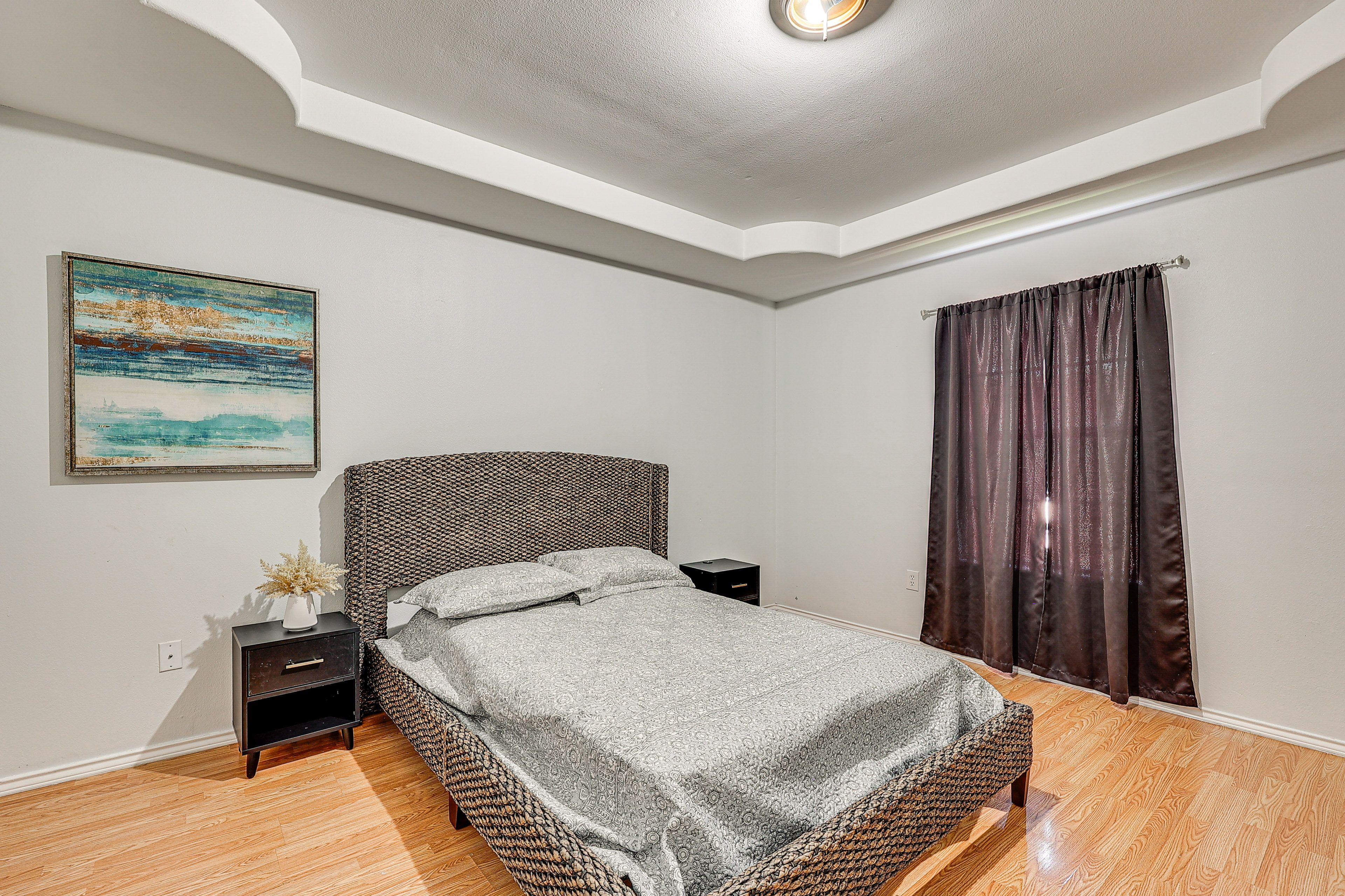 Bedroom 2 | Queen Bed