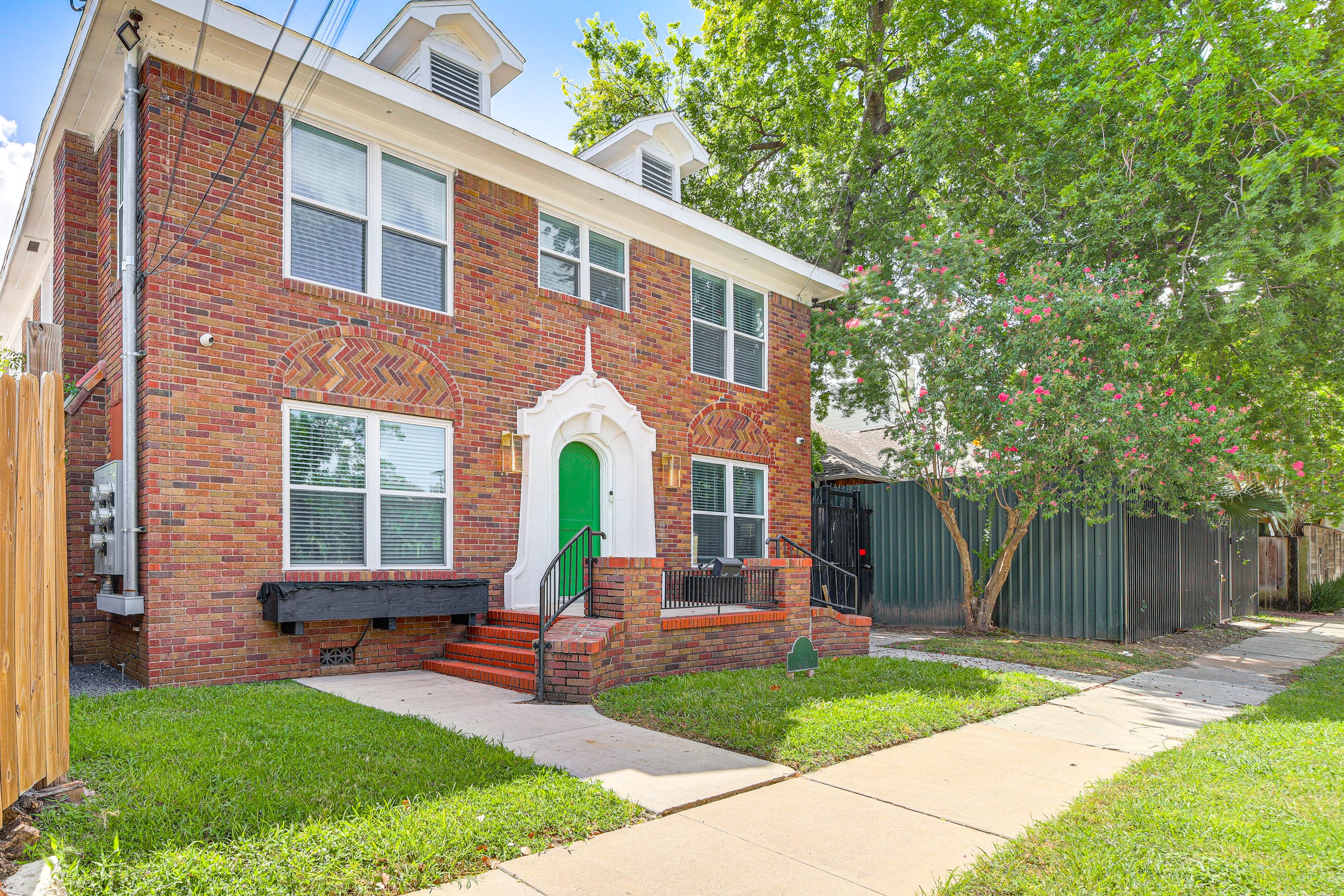 Property Exterior | Free Street Parking (First-Come, First-Served)