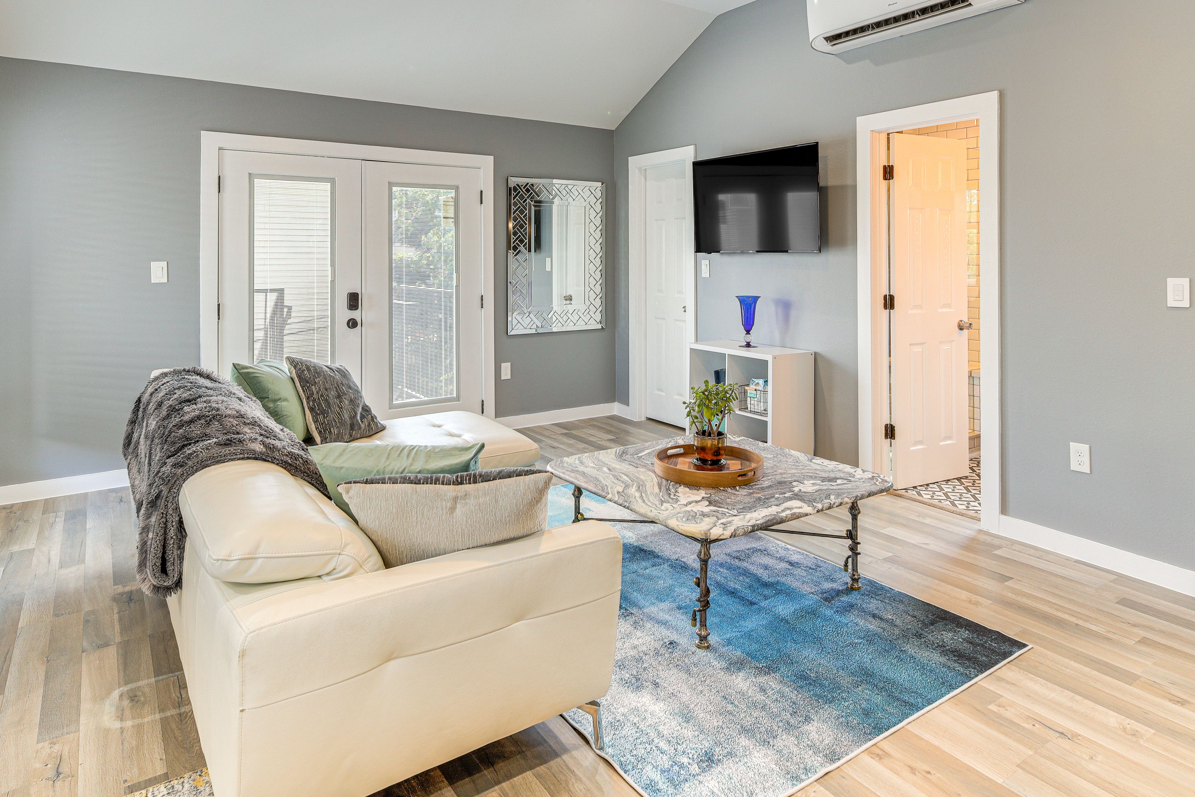 Houston Vacation Rental | Studio | 1BA | 775 Sq Ft | Flights of Stairs Required