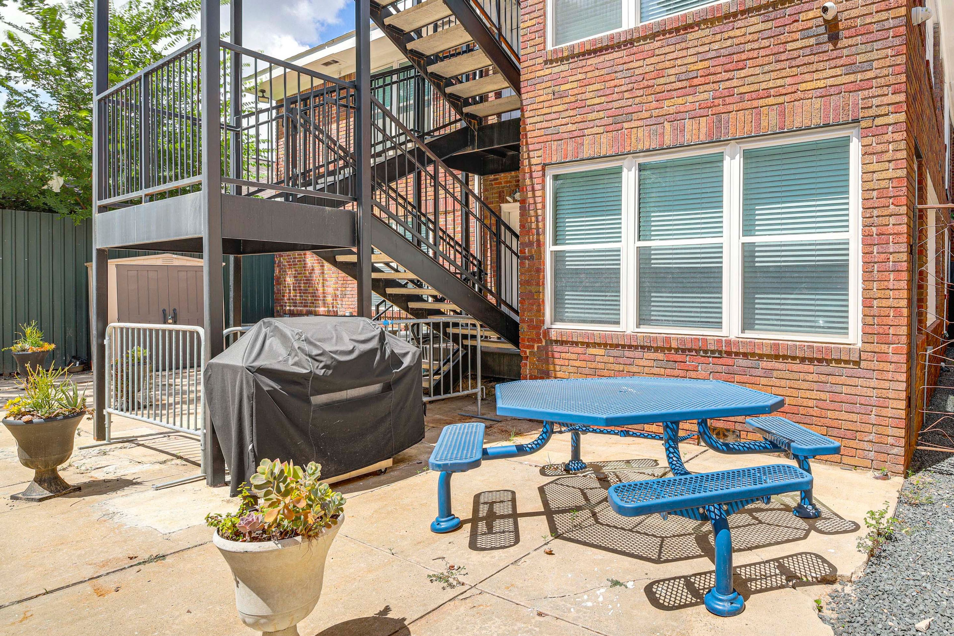 Shared Outdoor Space | Gas Grill