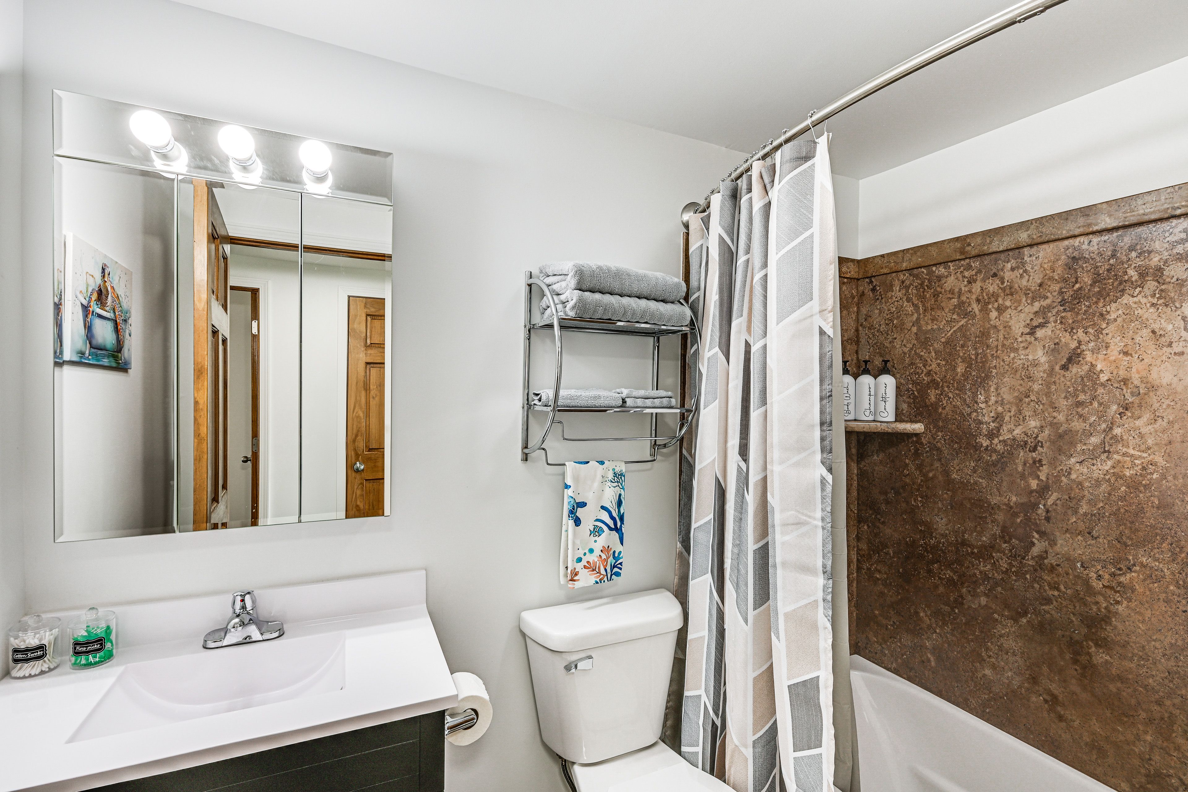 Full Bath | Towels
