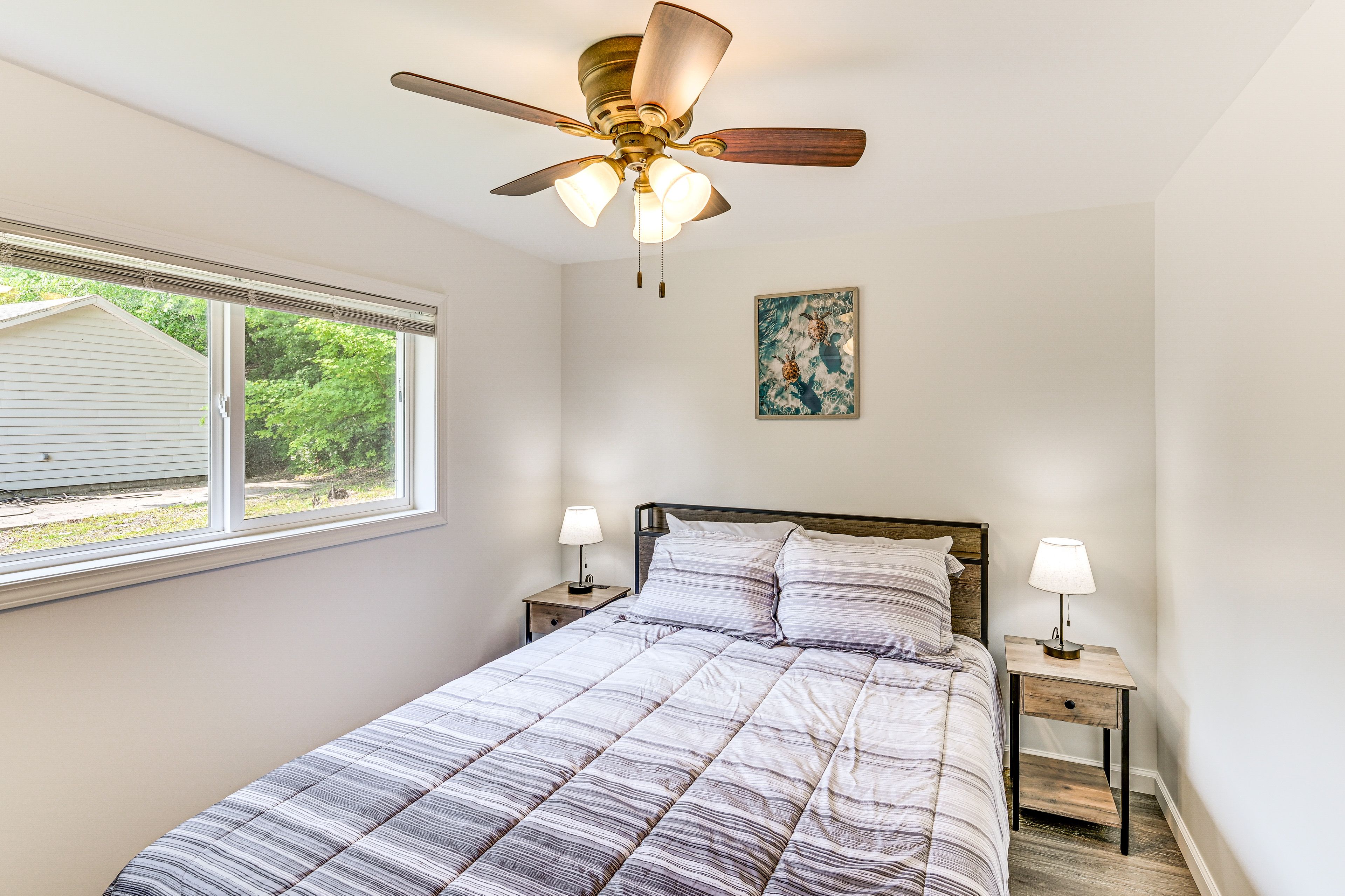 Bedroom 1 | Queen Bed | Linens