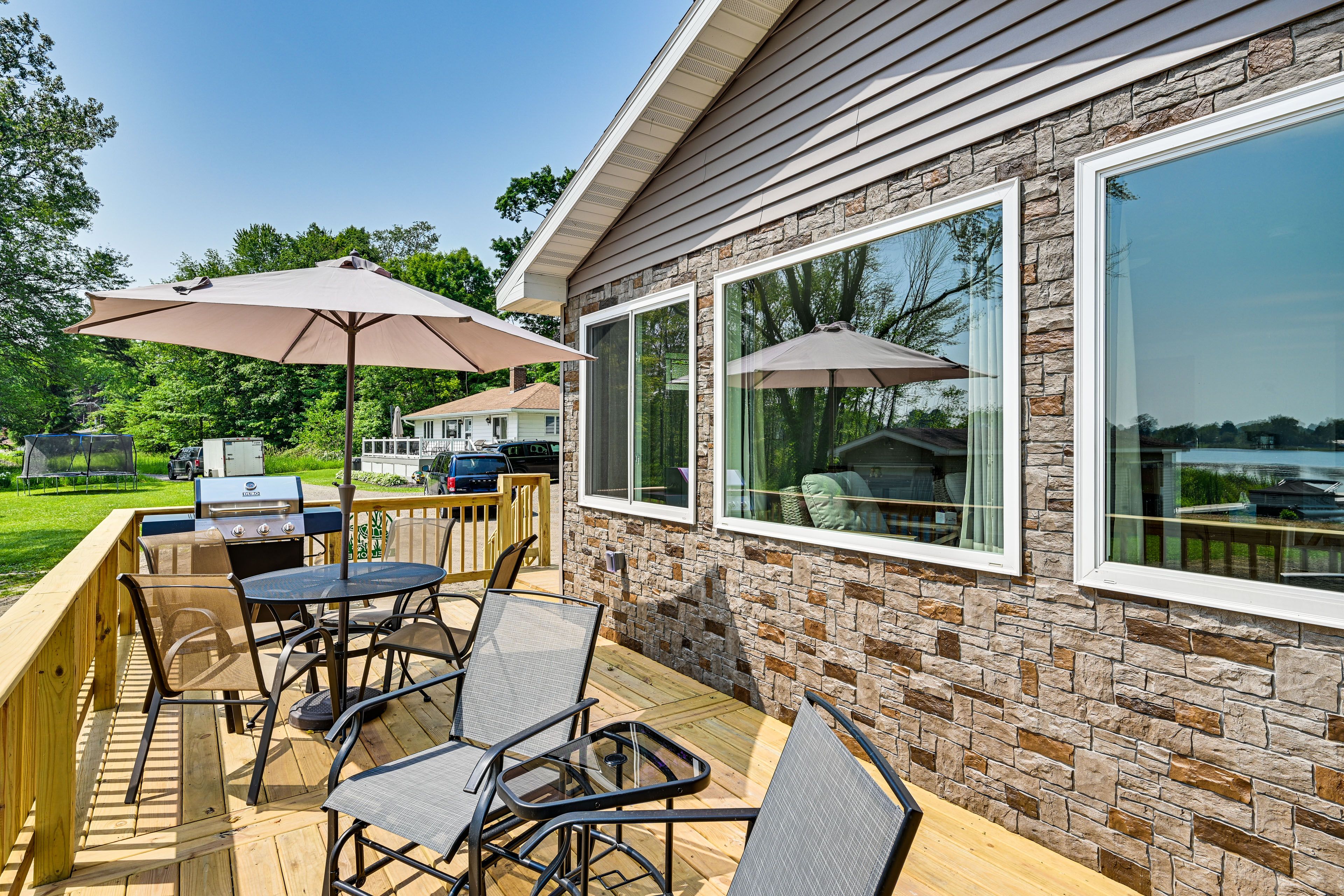 Deck | Gas Grill