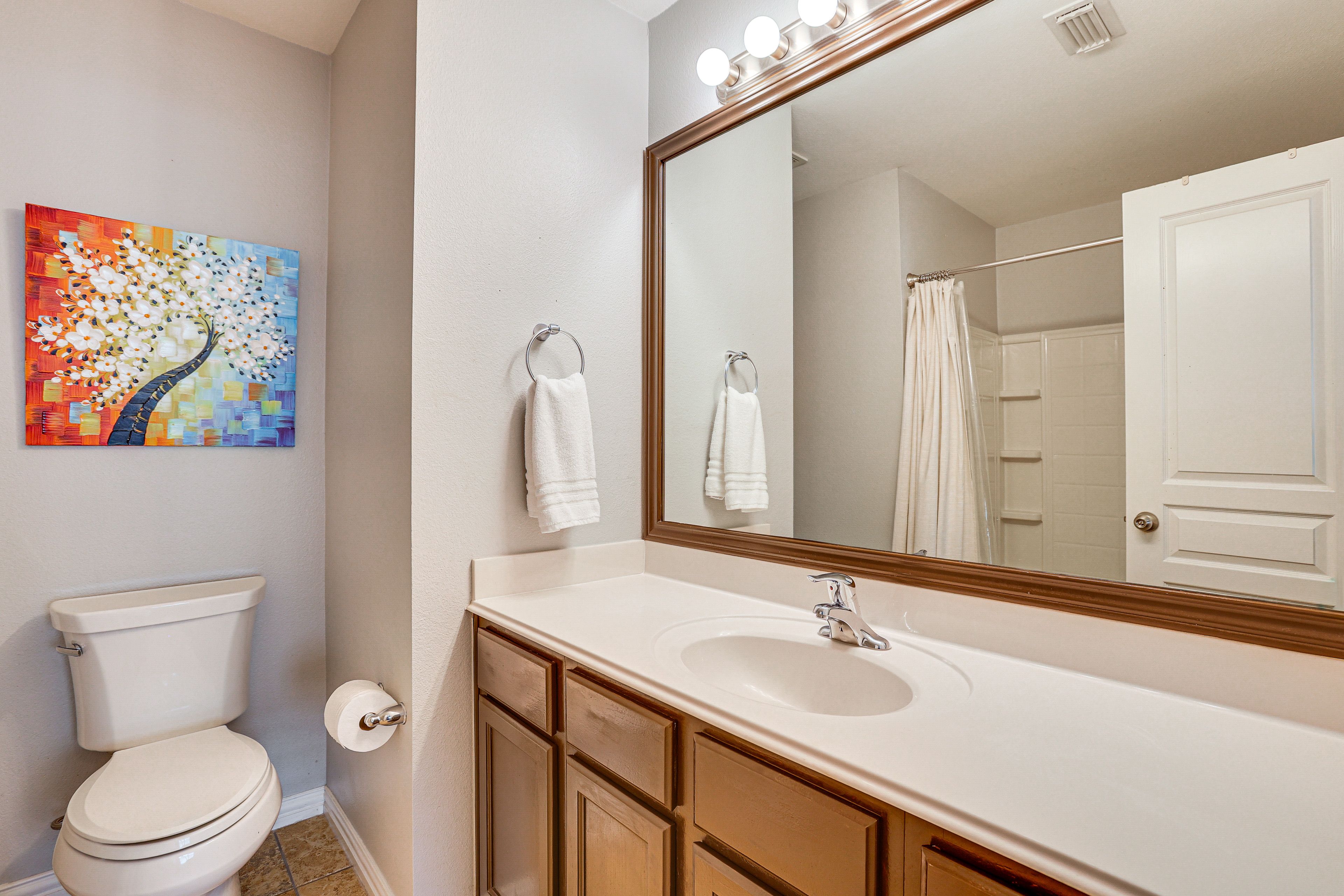 En-Suite Bathroom | 1st Floor