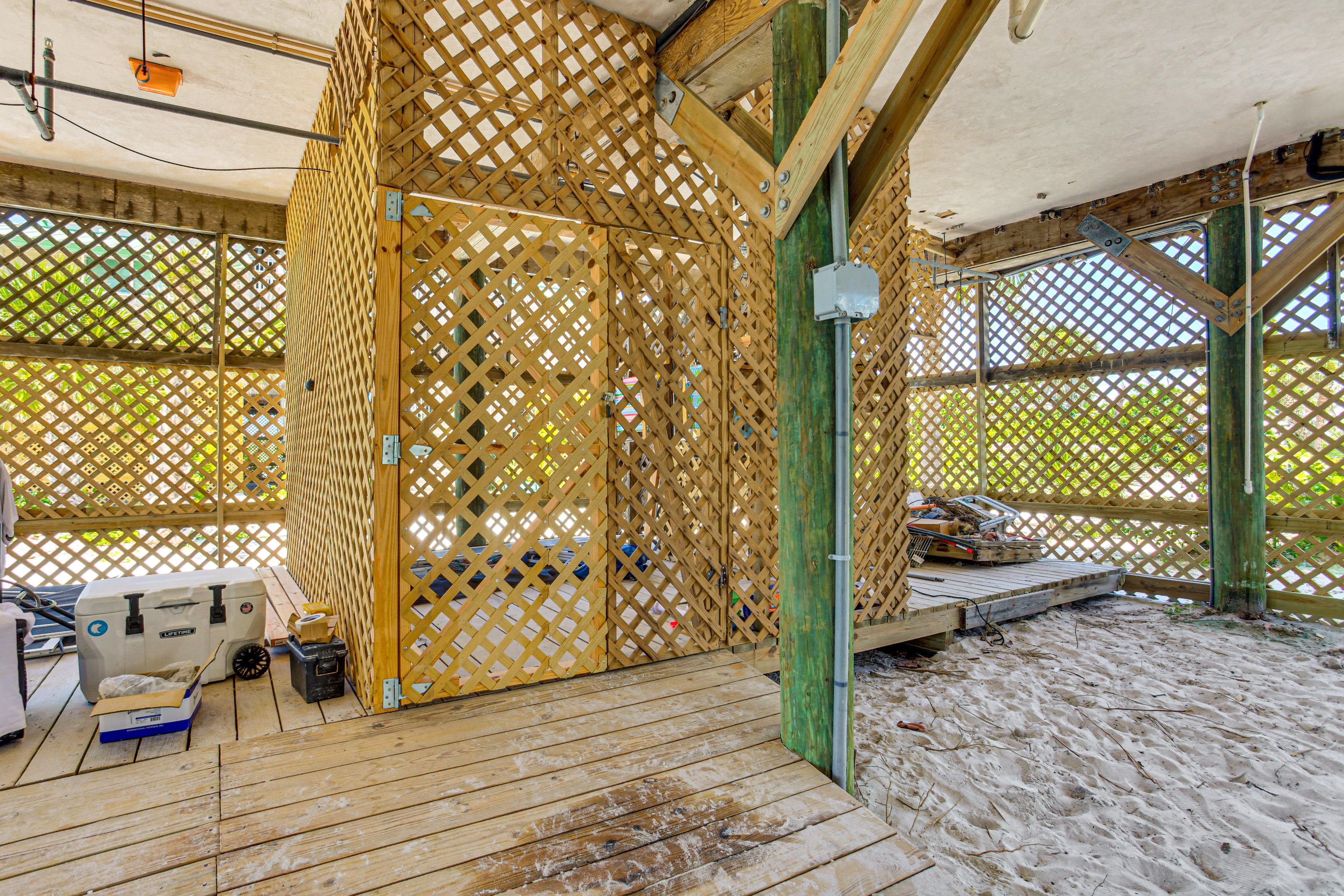 Exterior | Beach Chairs | Snorkeling Gear | Fishing Poles