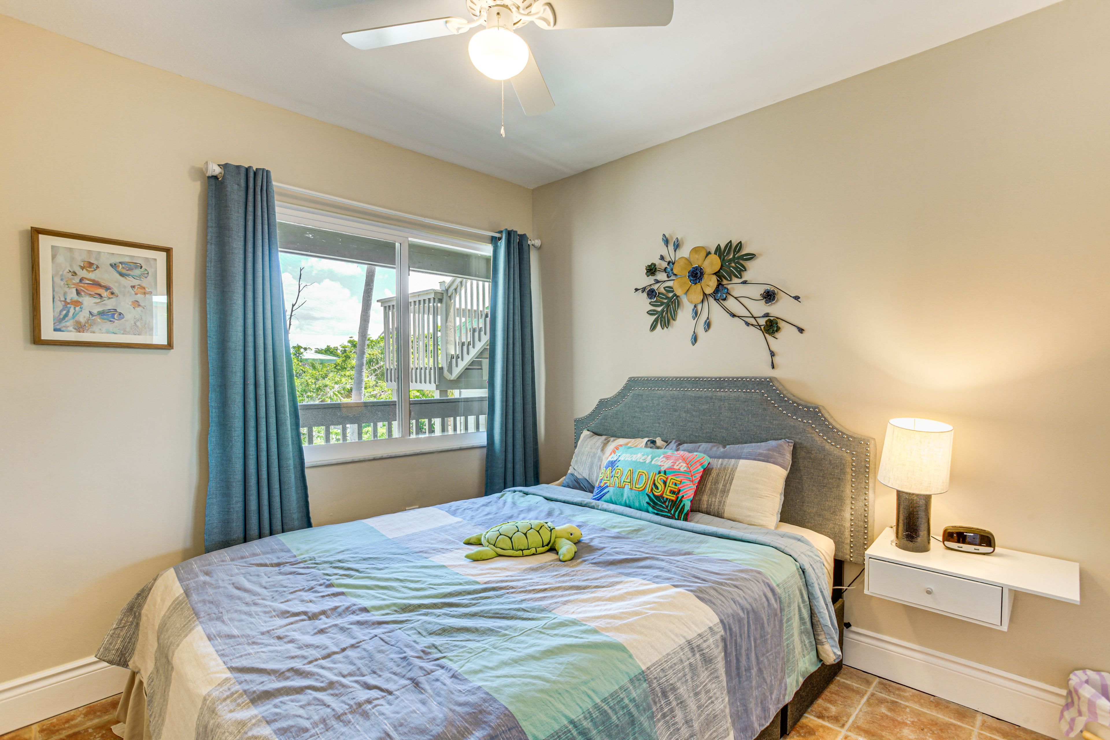 Bedroom 2 | Queen Bed