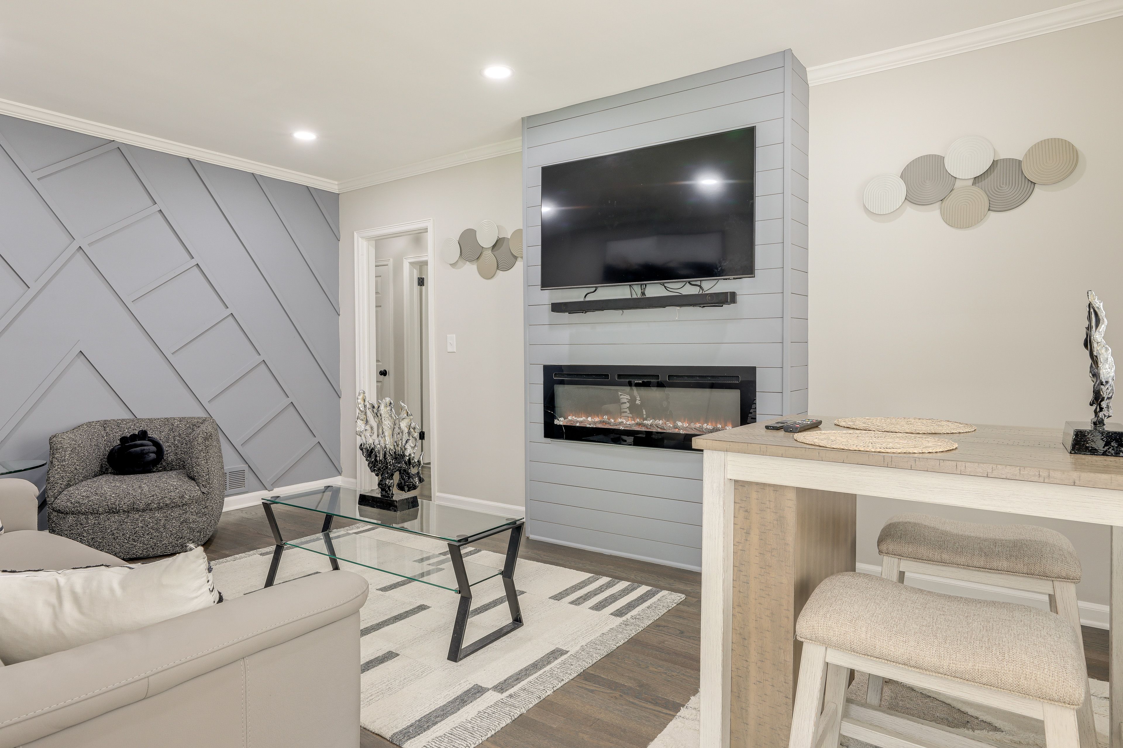 Atlanta Vacation Rental | 2BR | 1BA | 3 Steps Required | 809 Sq Ft