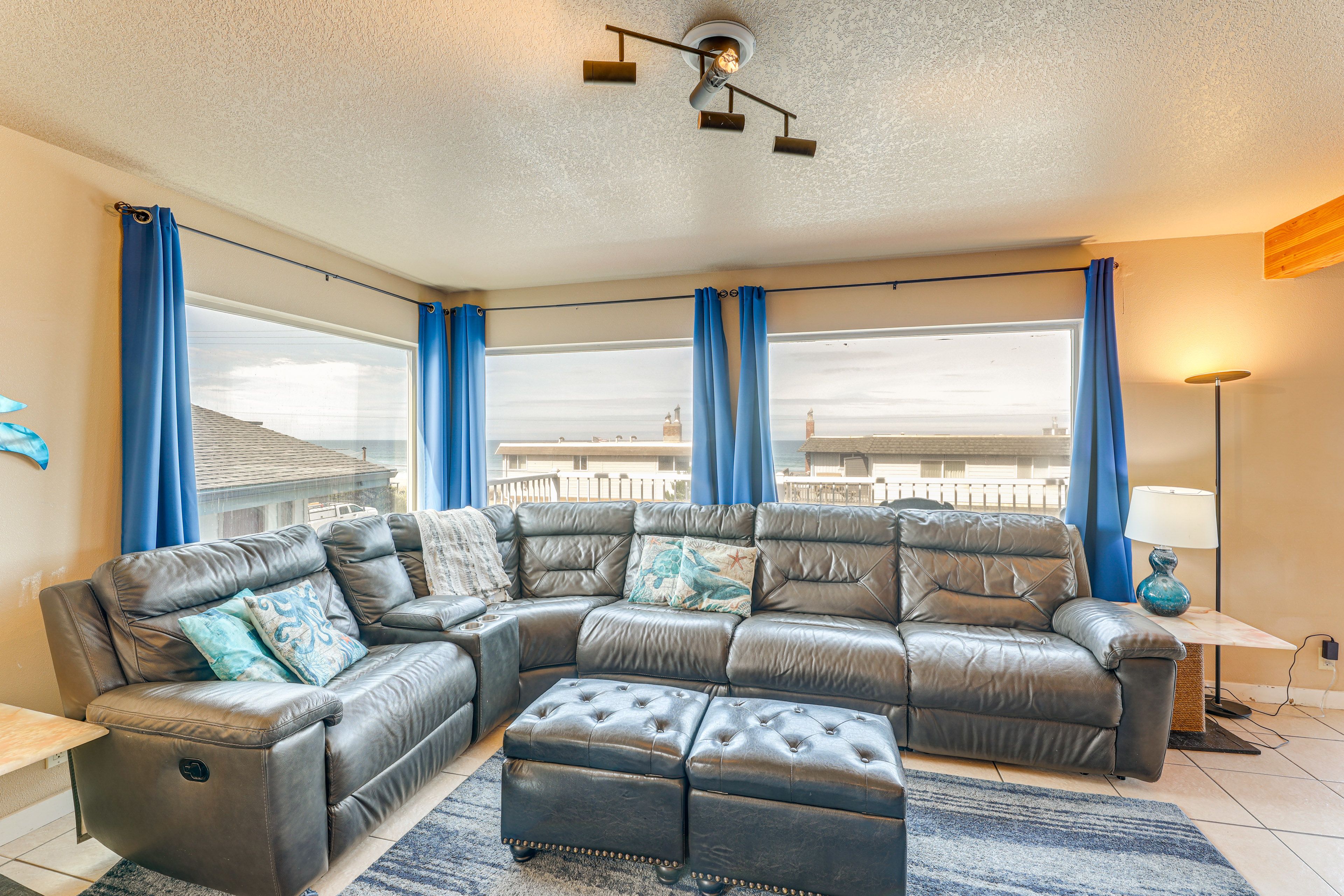 Living Room | 2nd Floor