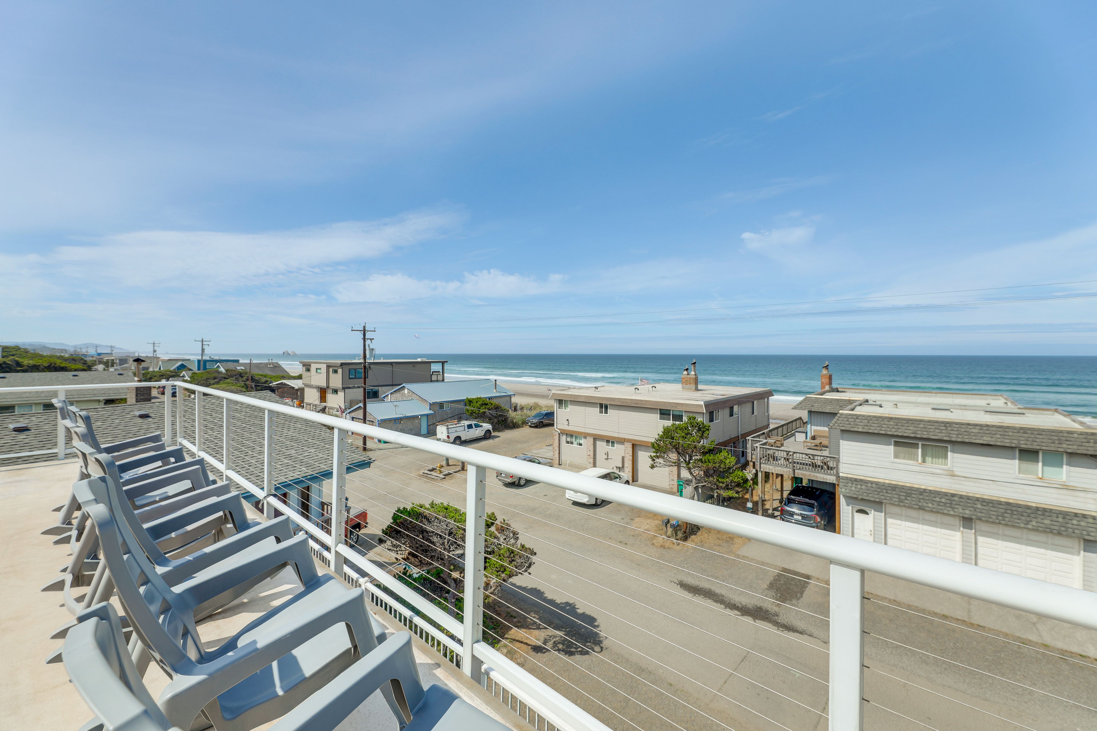 Rockaway Beach Vacation Rental | 5BR | 3BA | 2,700 Sq Ft | Stairs to Access