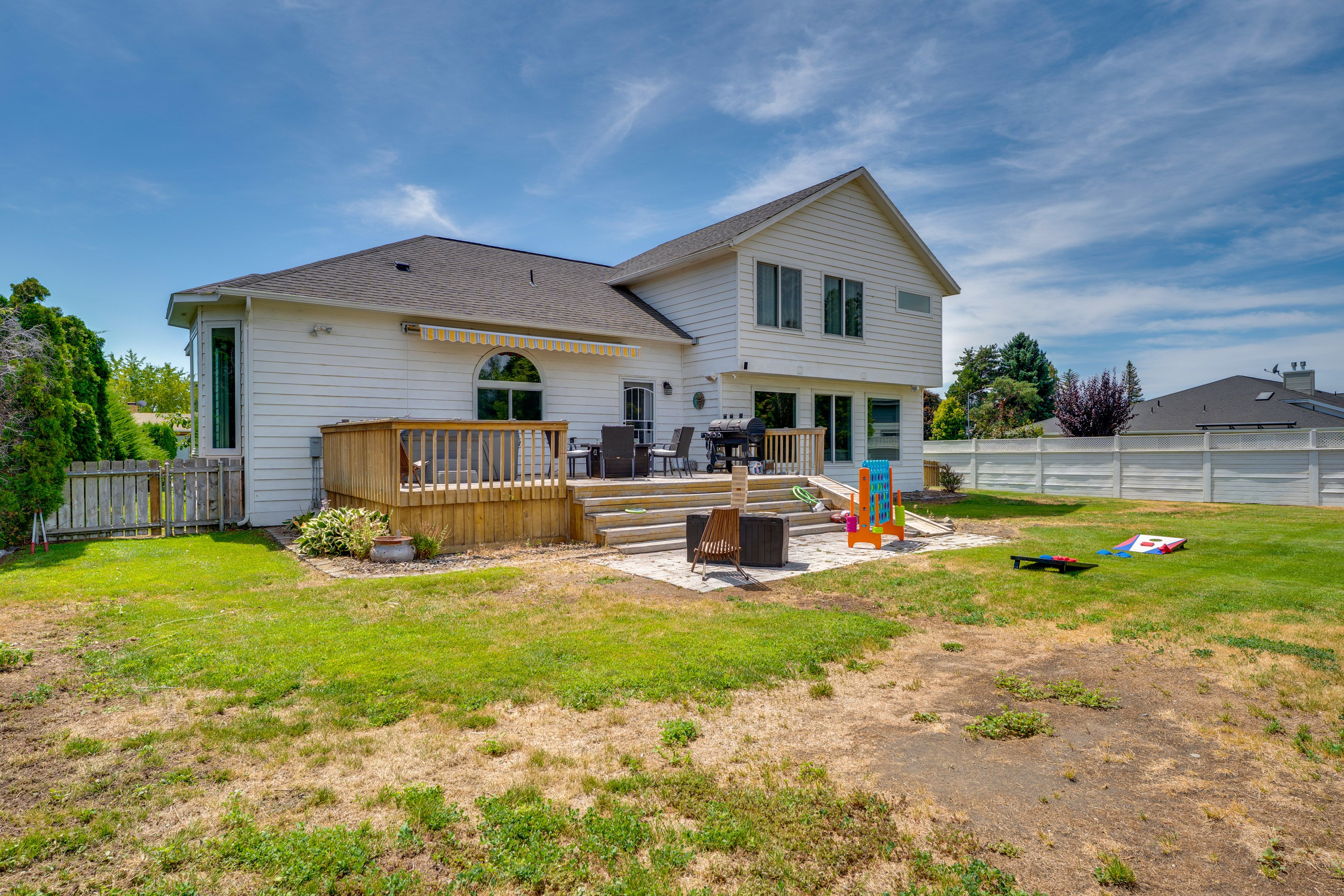 Fenced Backyard | Furnished Deck | 6 Mi to Moses Lake Mud Flats & Sand Dunes