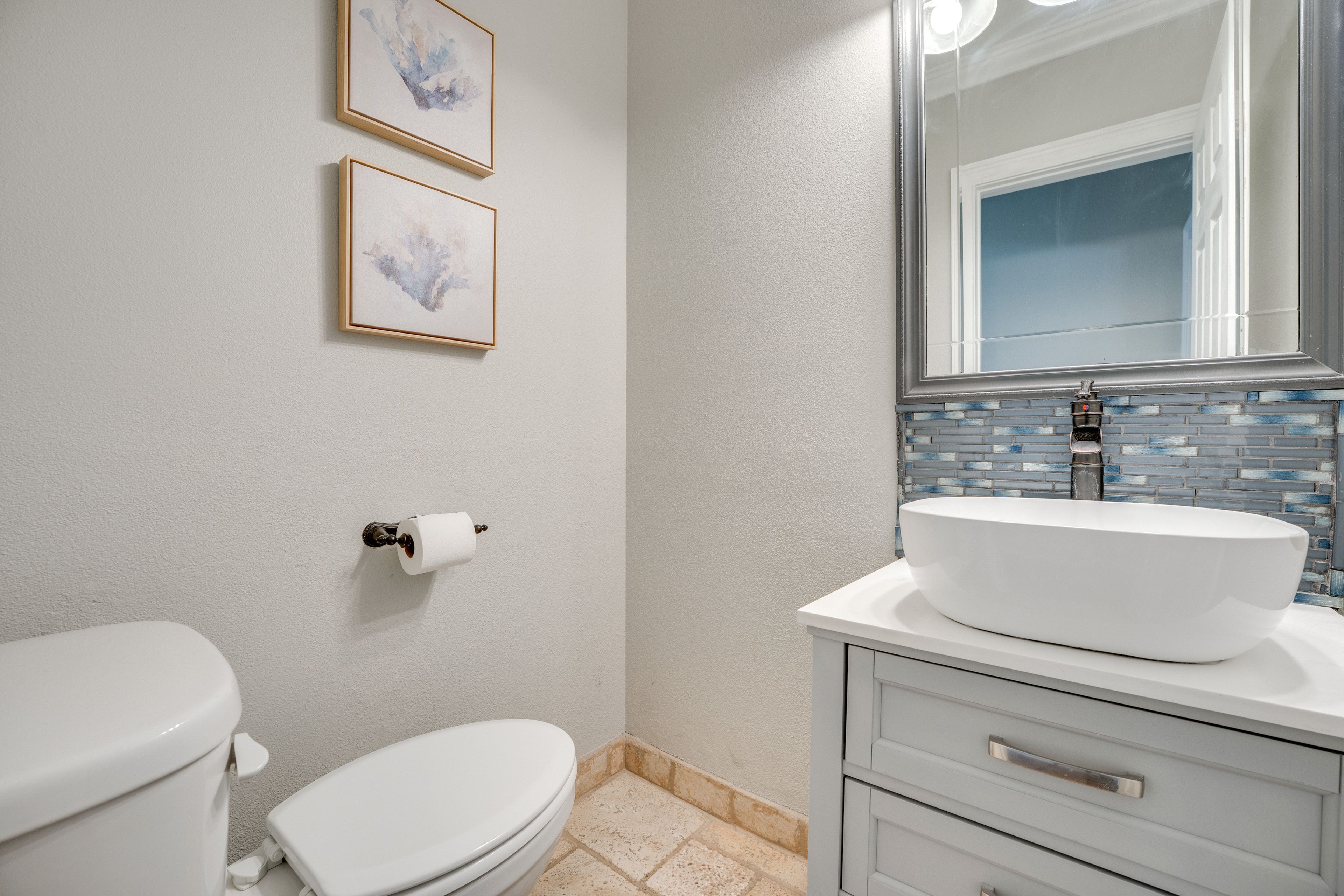 Half Bathroom | 1st Floor