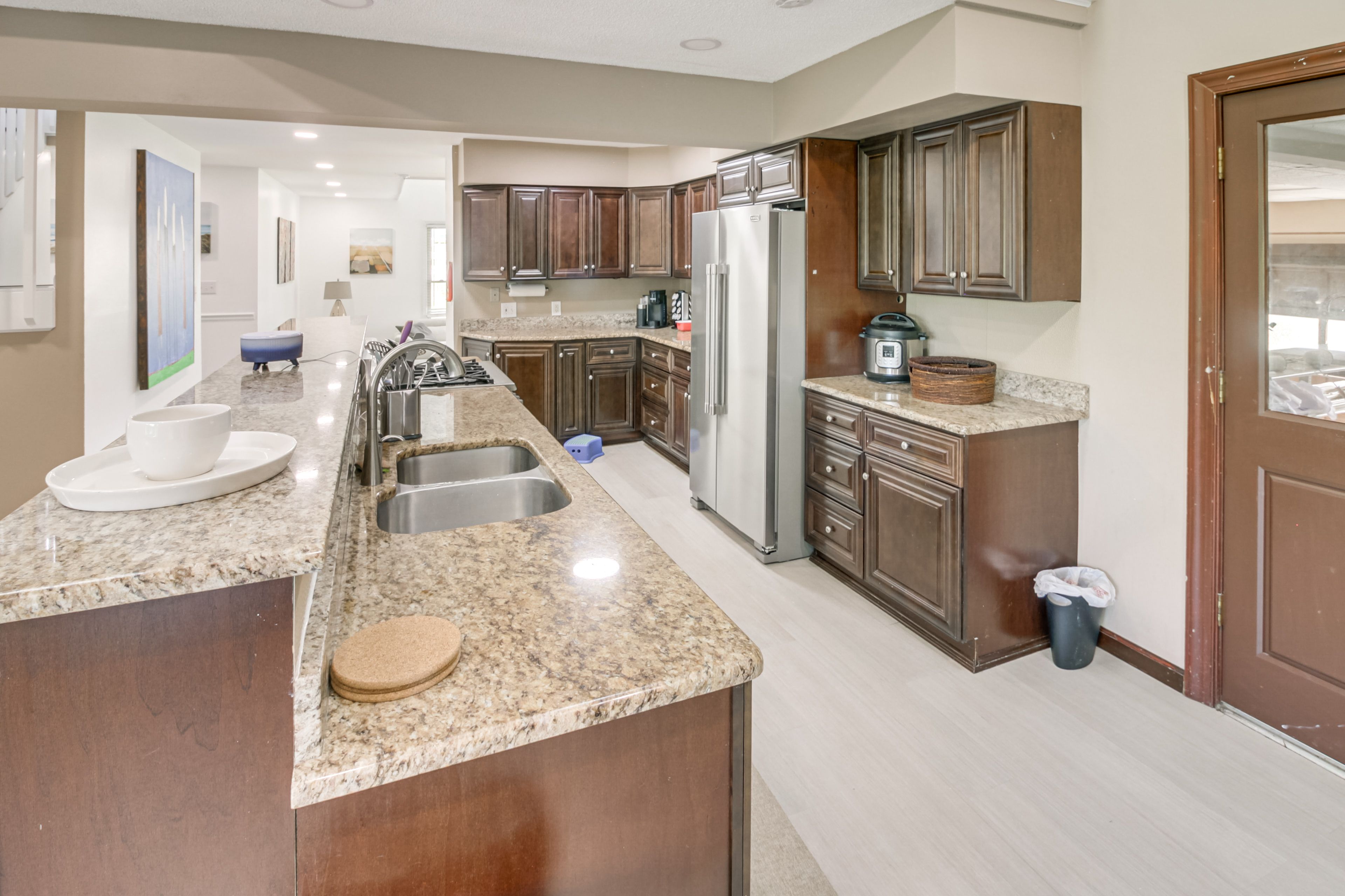 Kitchen | Stove/Oven | Dishwasher | 1st Floor