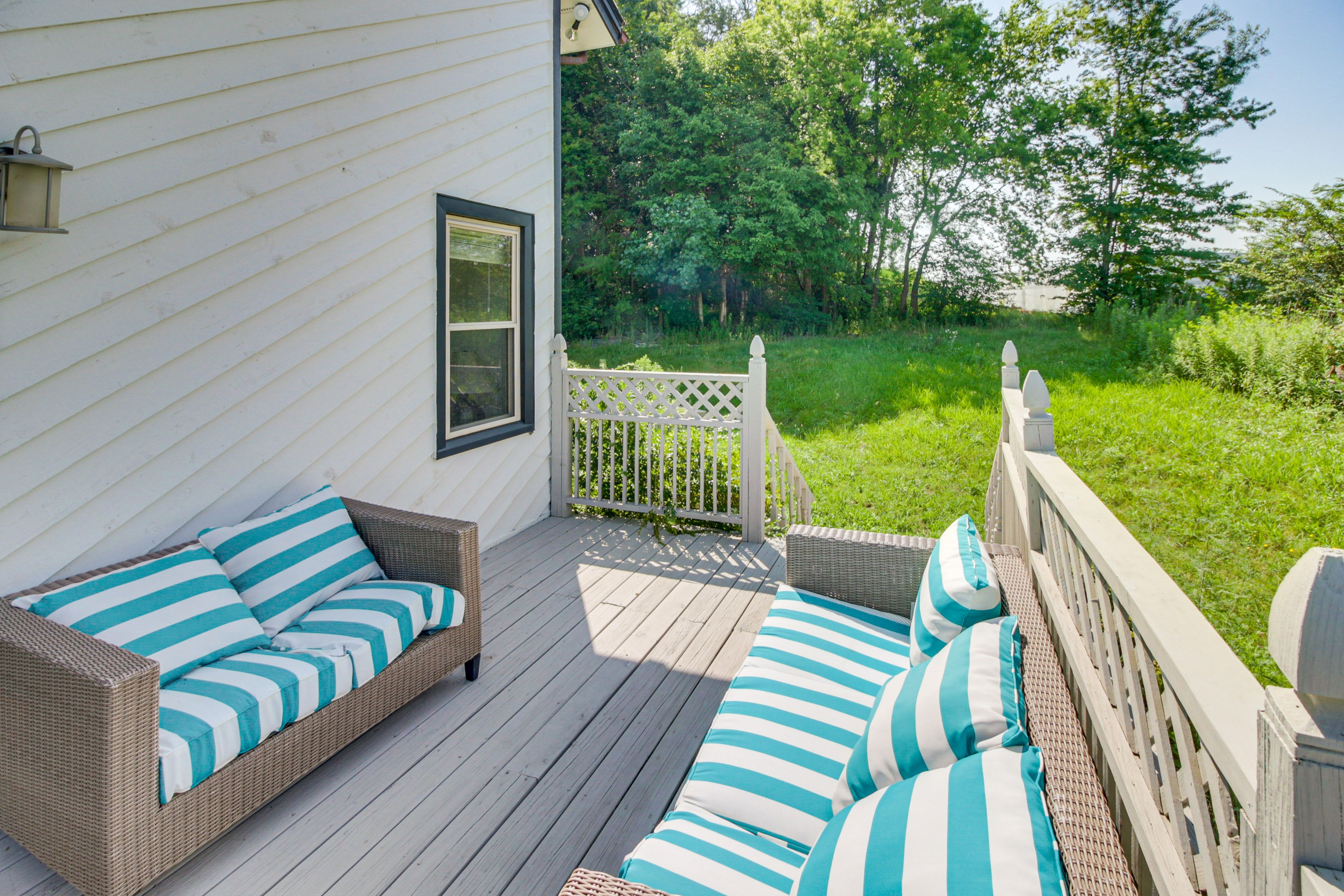 Deck | Lounge Seating | Covered Balcony