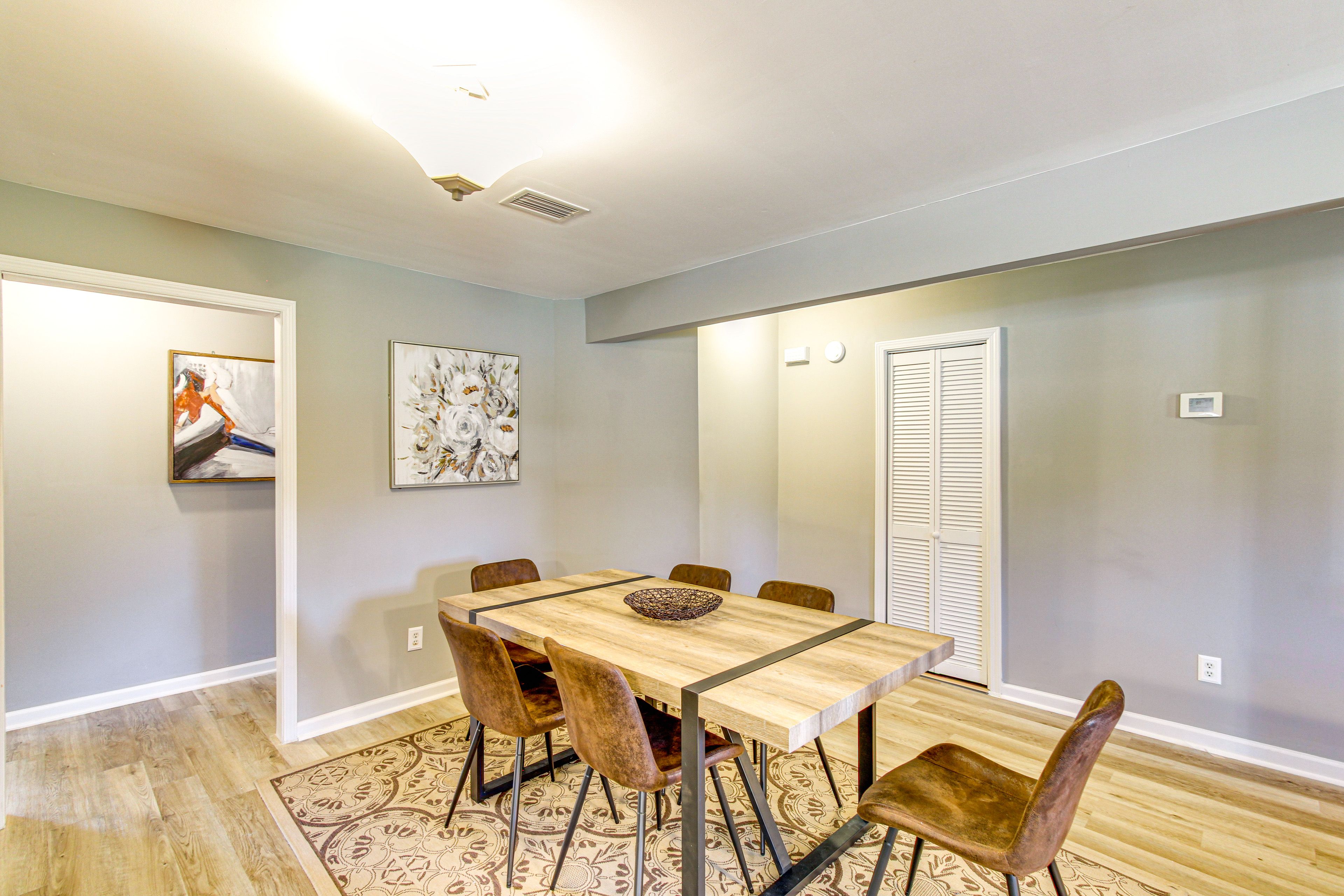 Dining Area | Dishware & Flatware