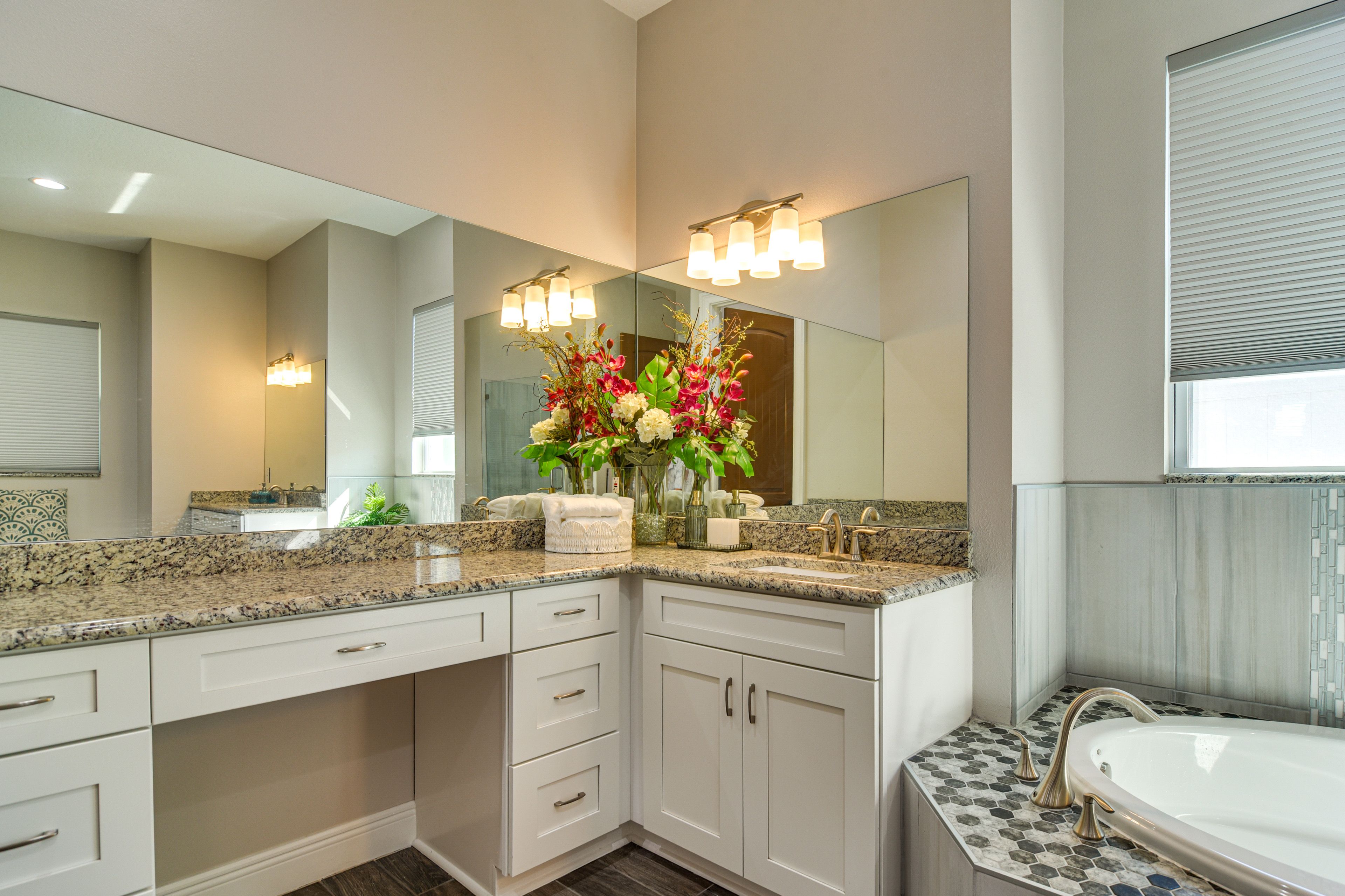 En-Suite Bathroom | Towels Provided